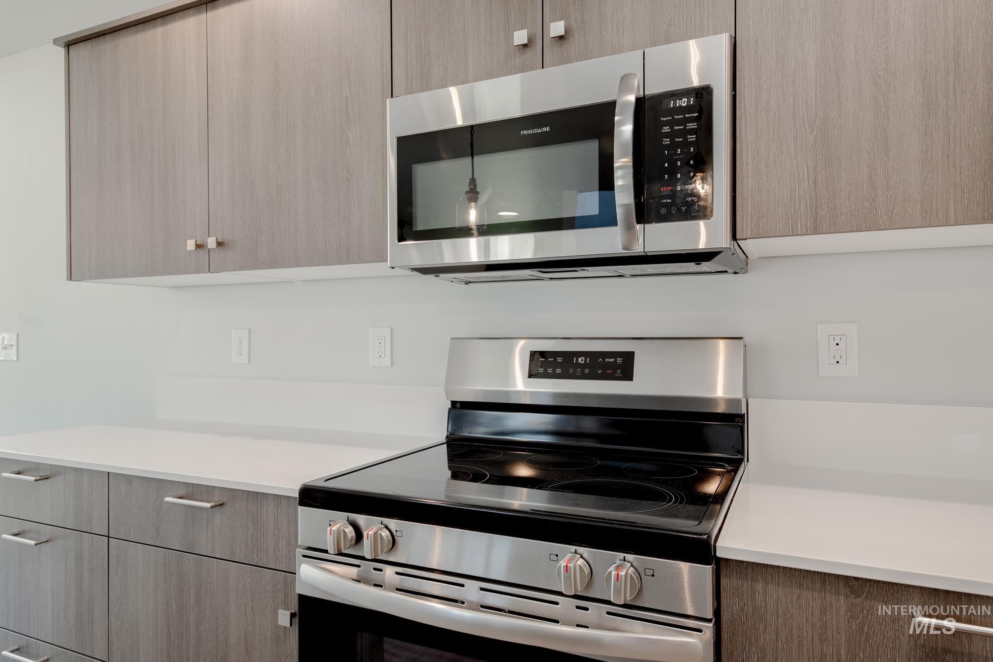 13719 Higley Court Property Photo 11