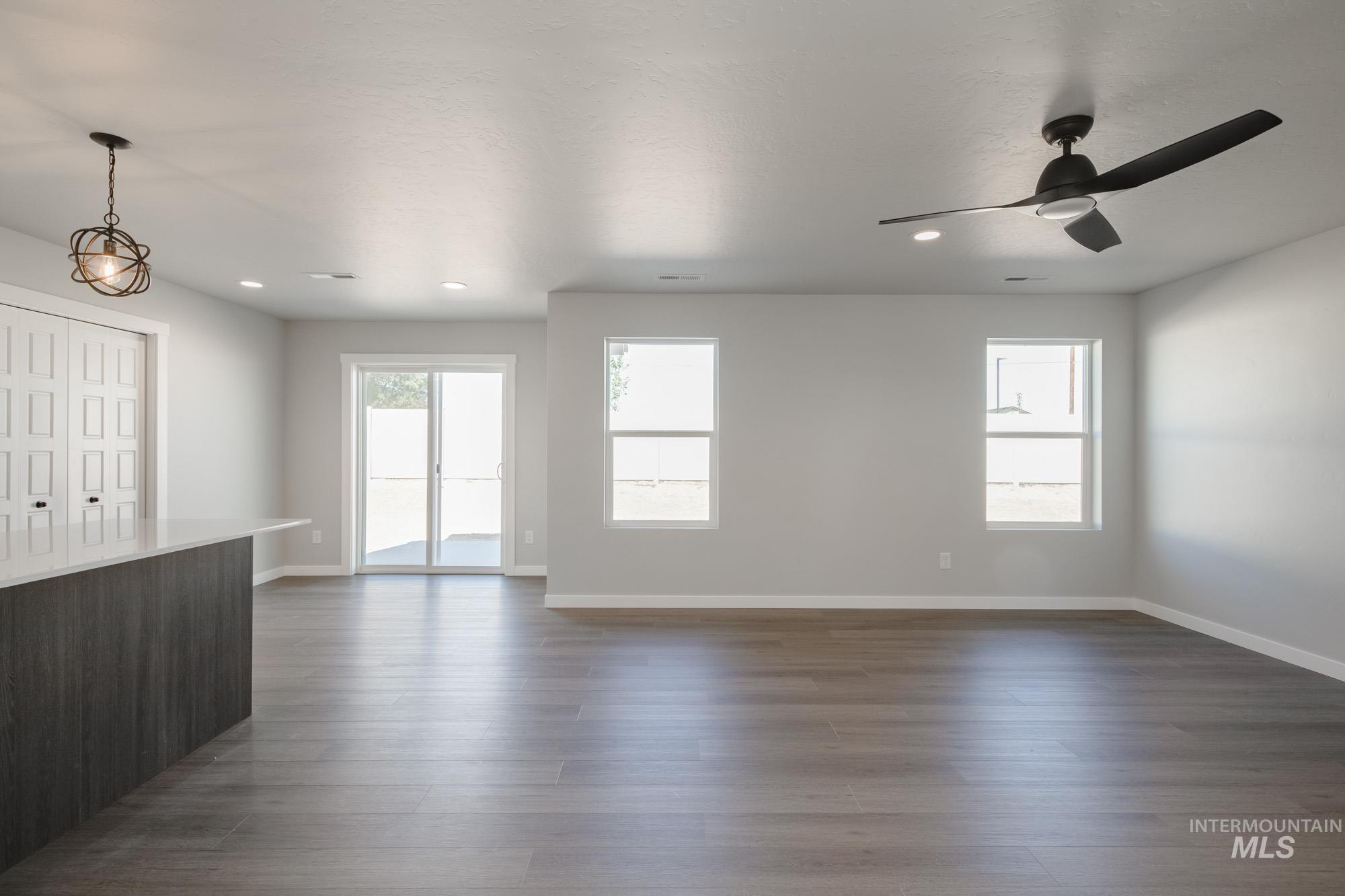 16791 Carlin Ave Property Photo 13