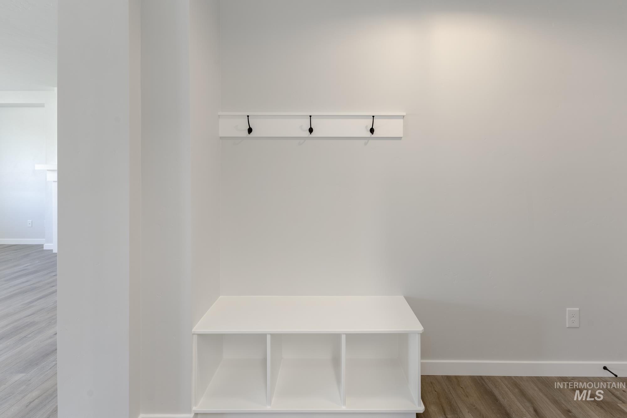 5305 S Danforth Ave Property Photo 17