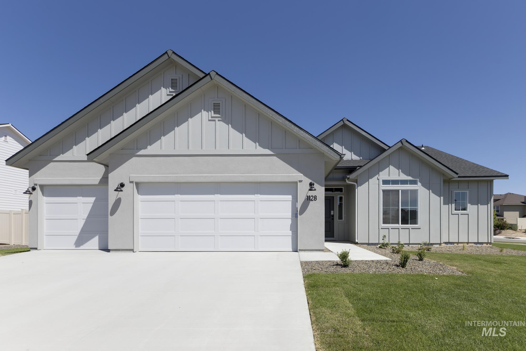 1128 E Perjue Basin Dr Property Photo 1