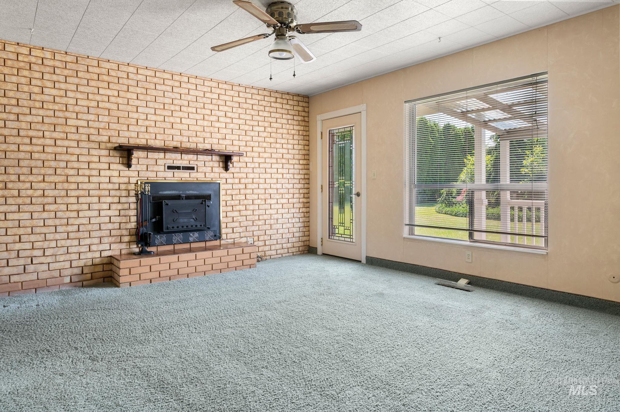 523 Burrell Avenue Property Photo 2