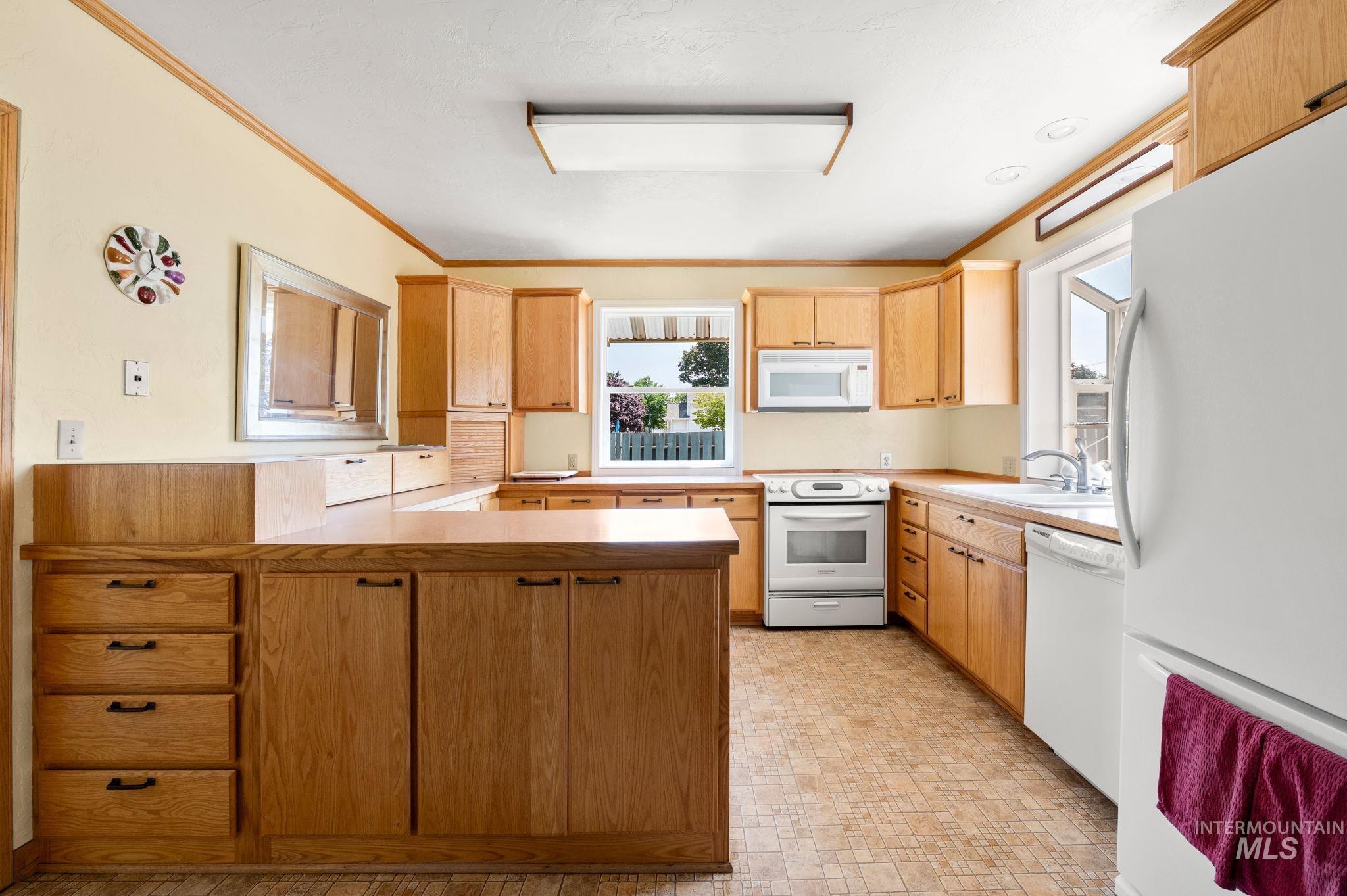 523 Burrell Avenue Property Photo 7