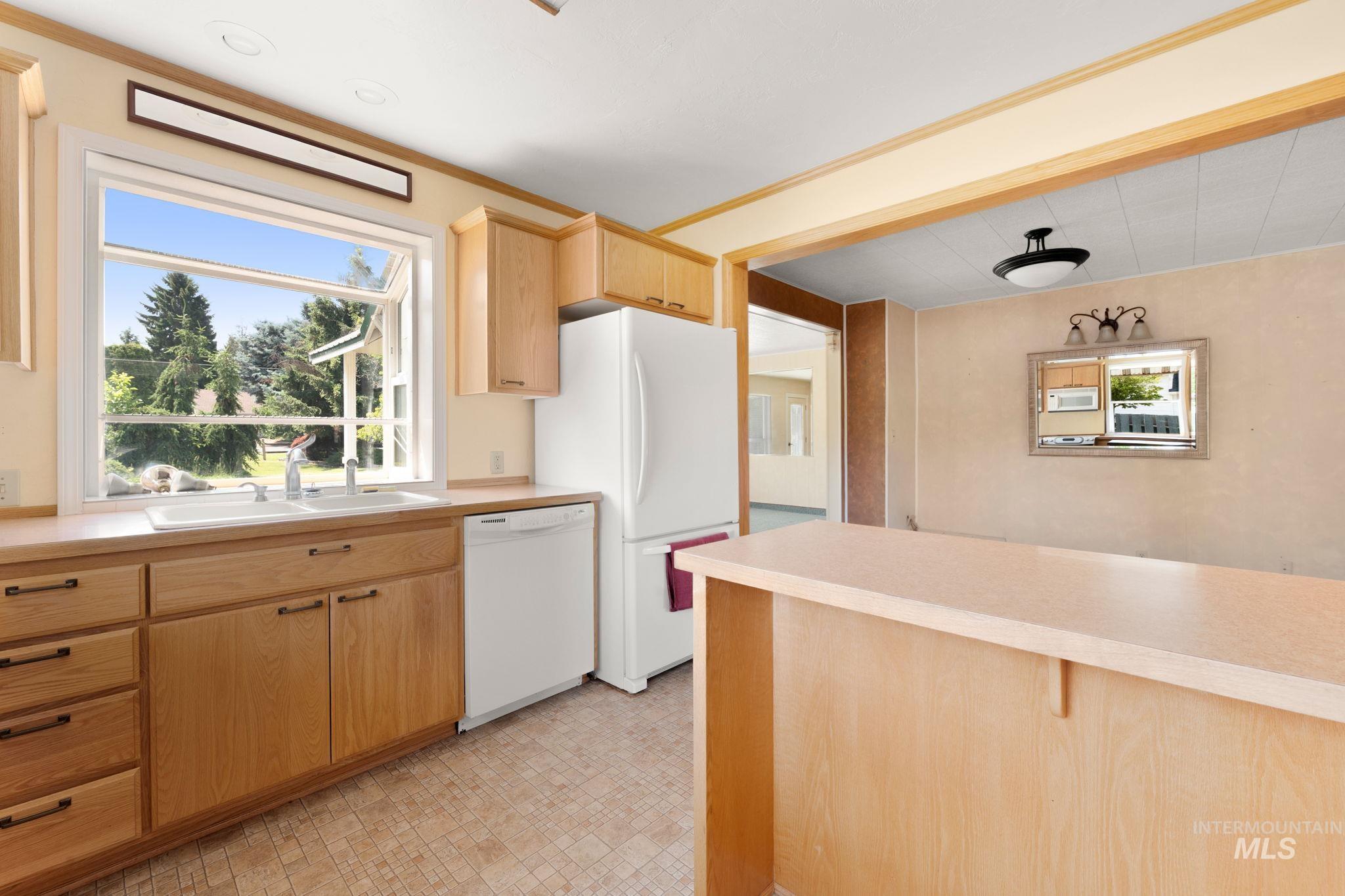 523 Burrell Avenue Property Photo 11