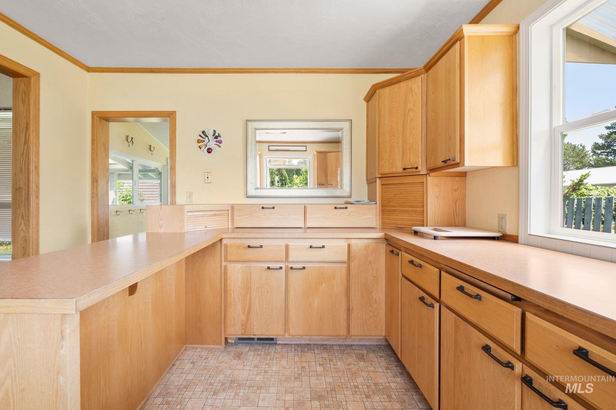 523 Burrell Avenue Property Photo 12