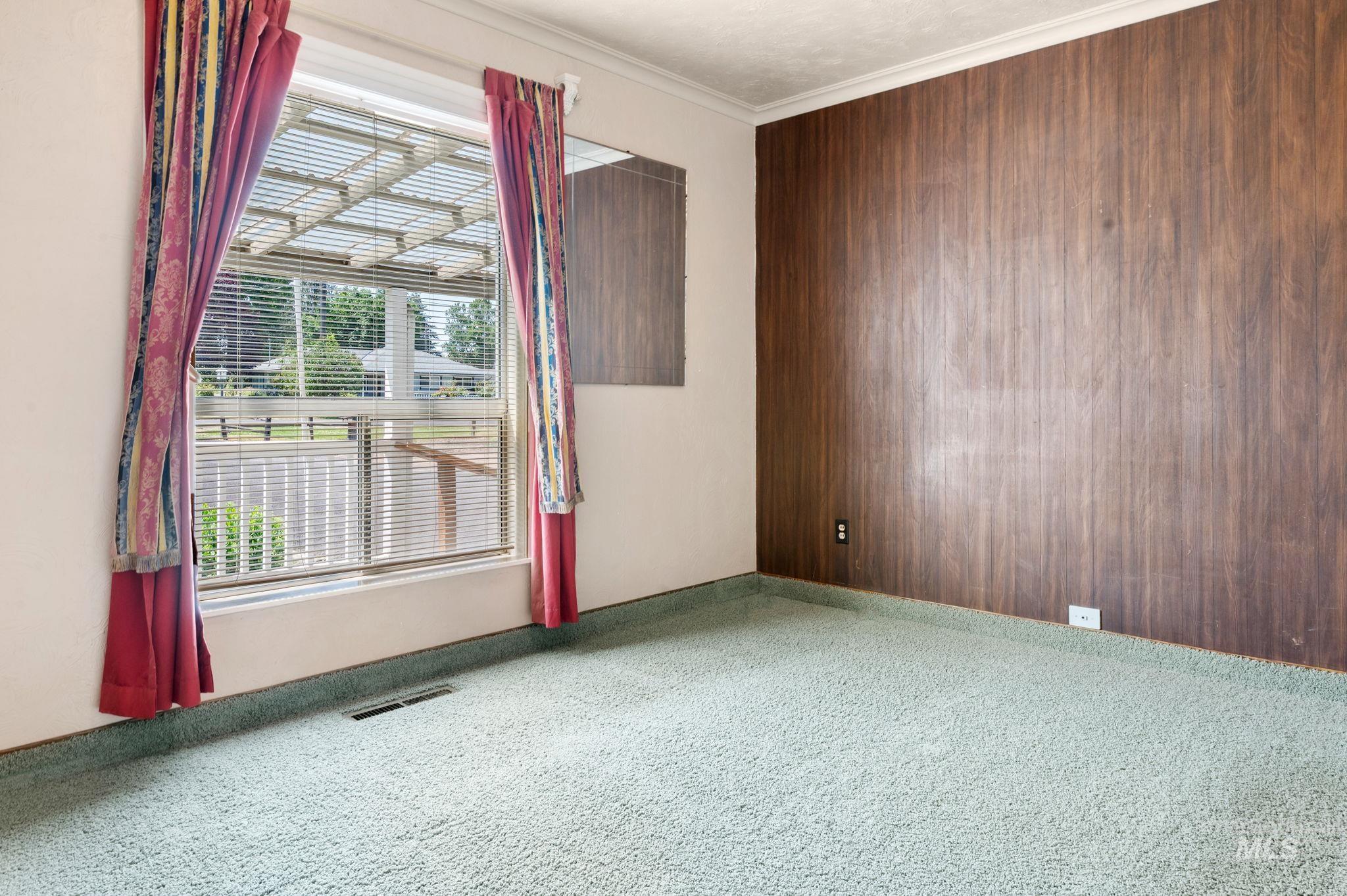 523 Burrell Avenue Property Photo 13