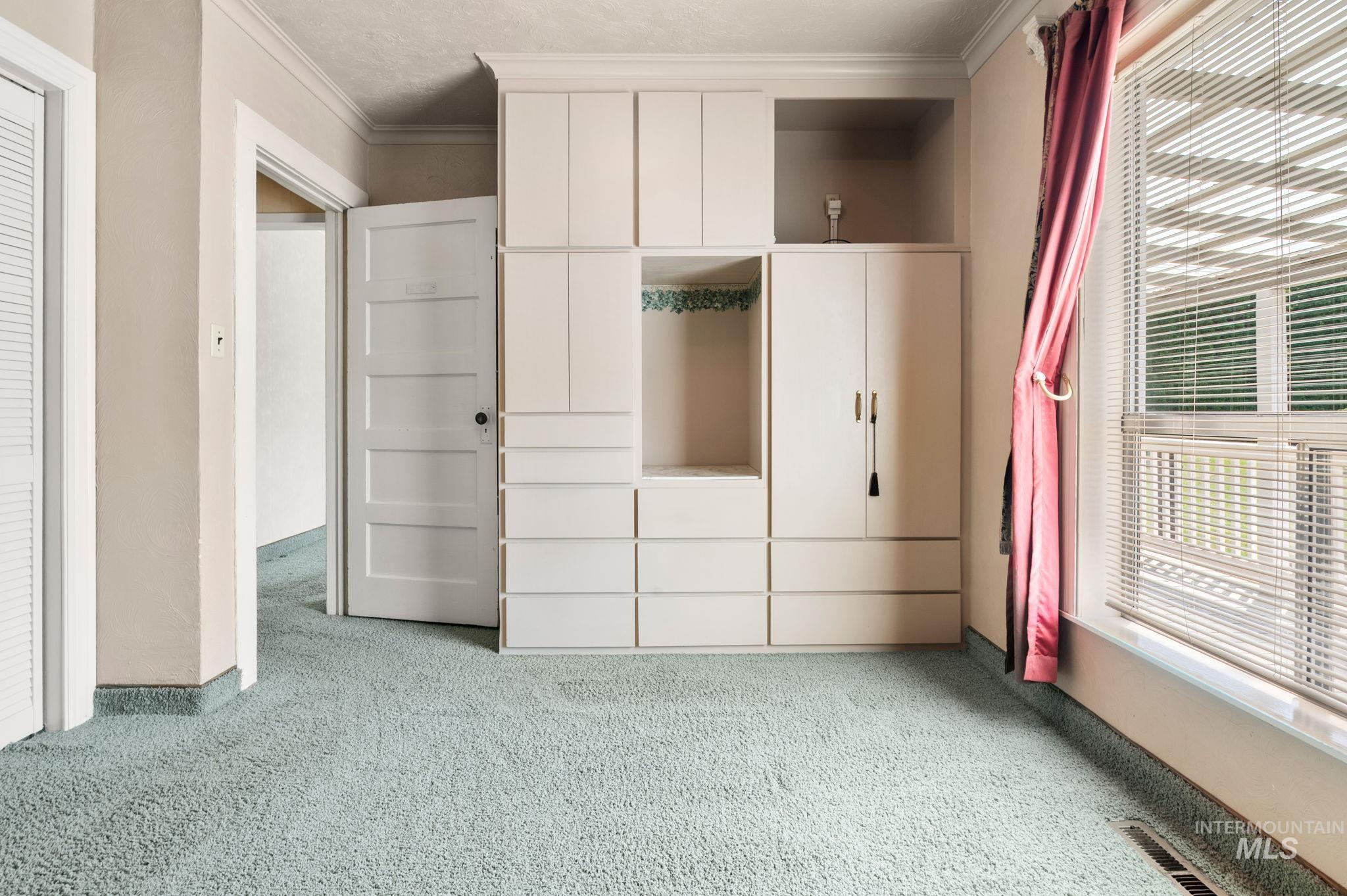 523 Burrell Avenue Property Photo 14