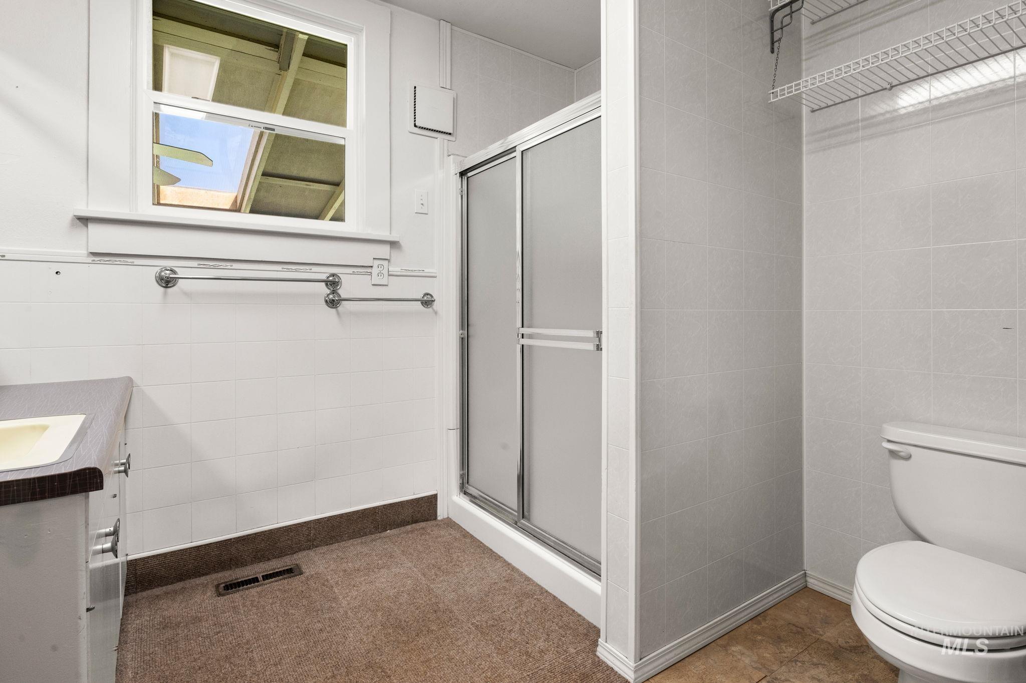 523 Burrell Avenue Property Photo 16