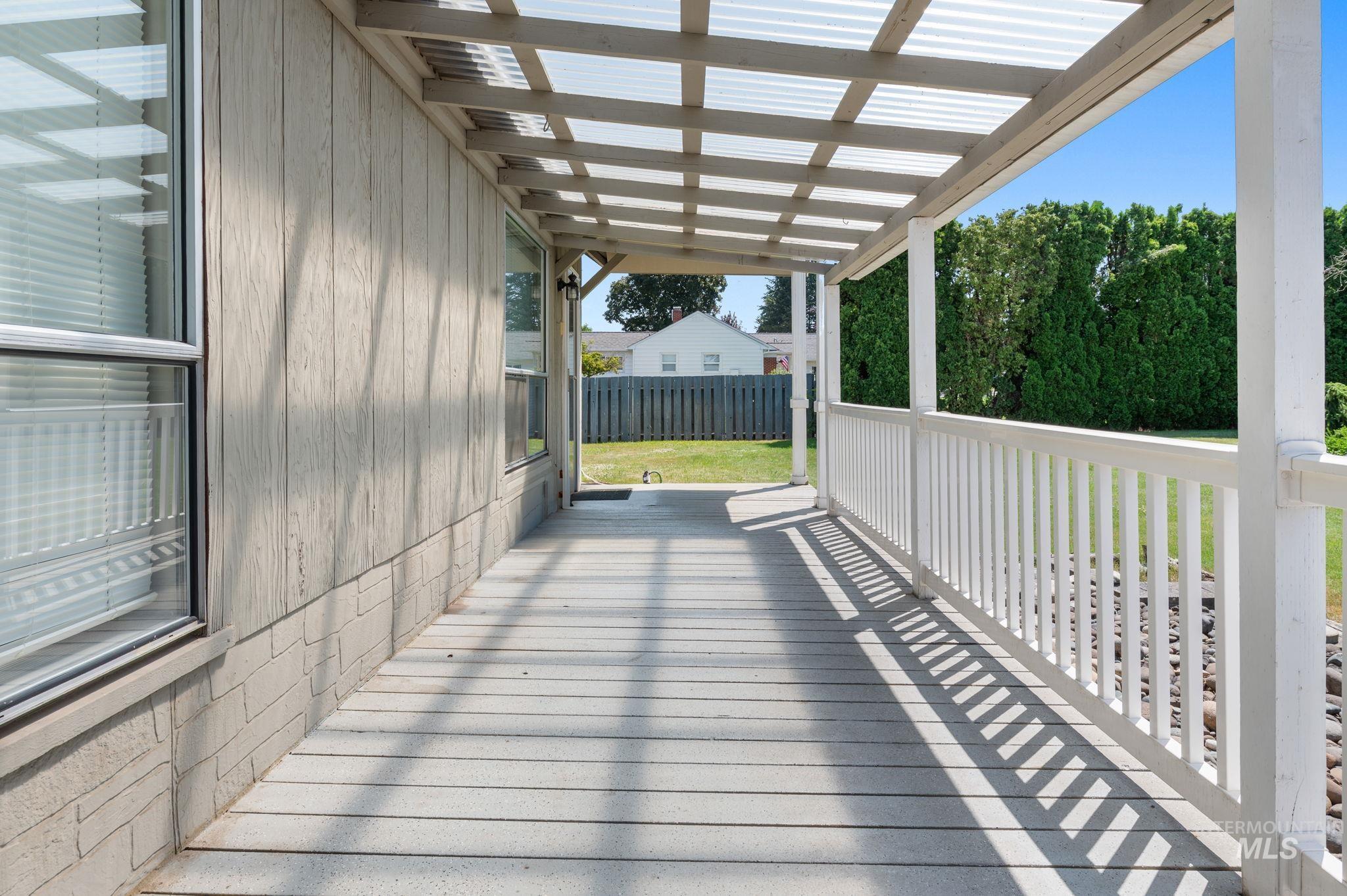 523 Burrell Avenue Property Photo 25