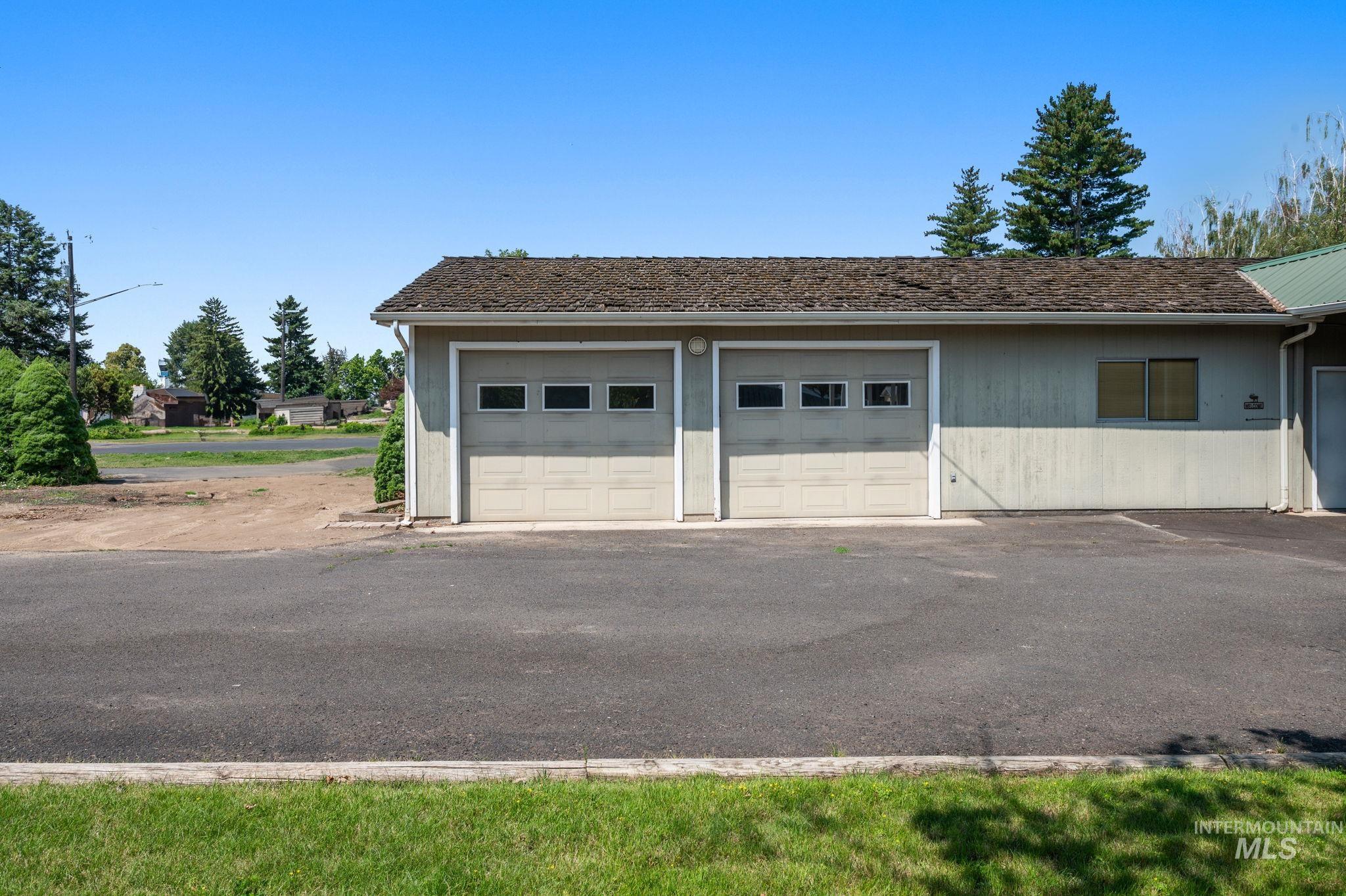 523 Burrell Avenue Property Photo 29