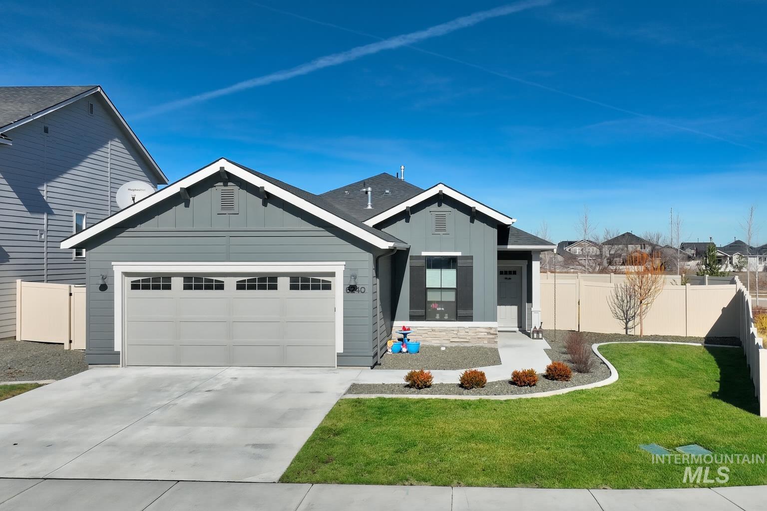 6240 W Black Butte St Property Photo 1