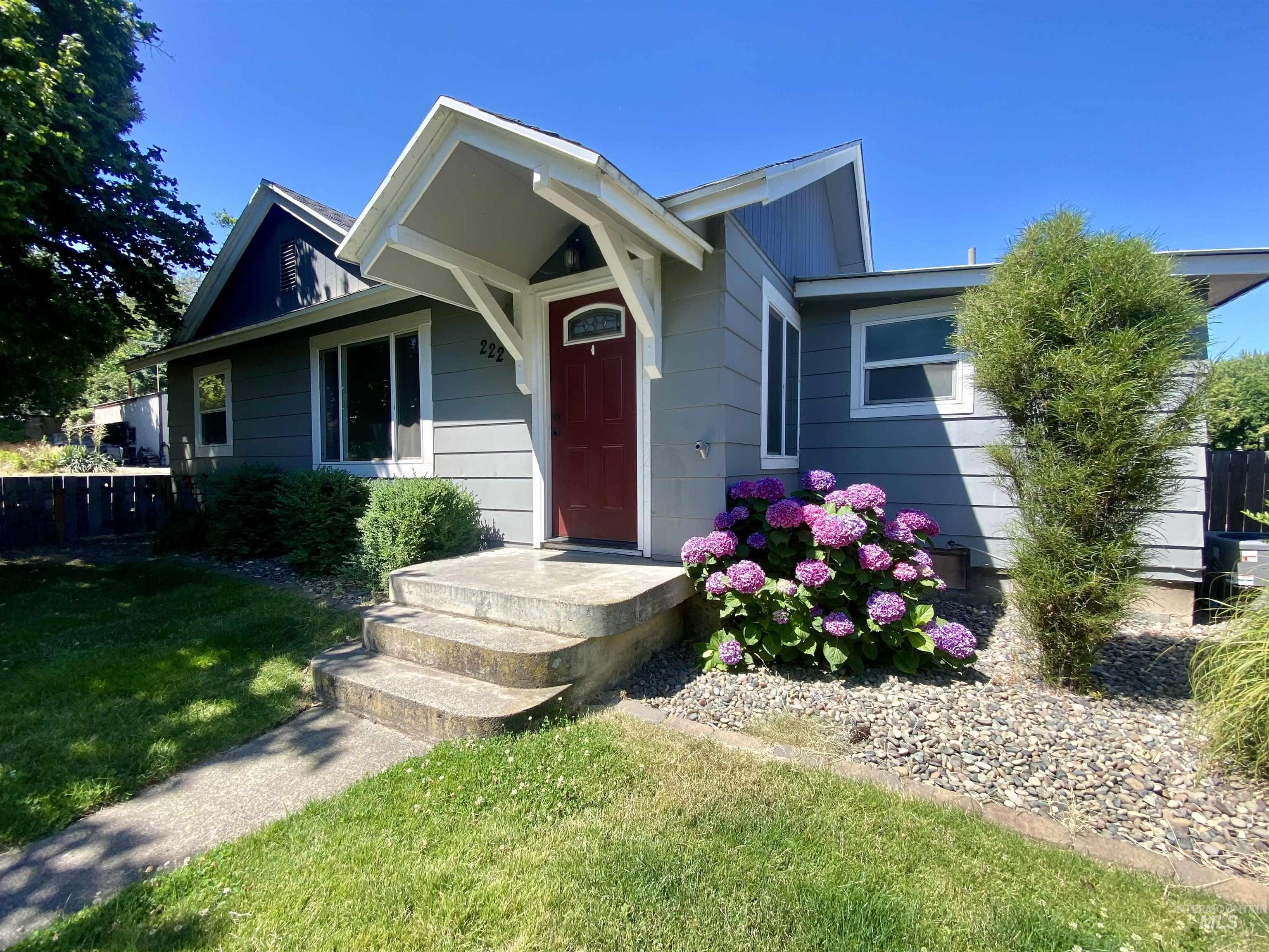 222 S Garden Ct. Property Photo