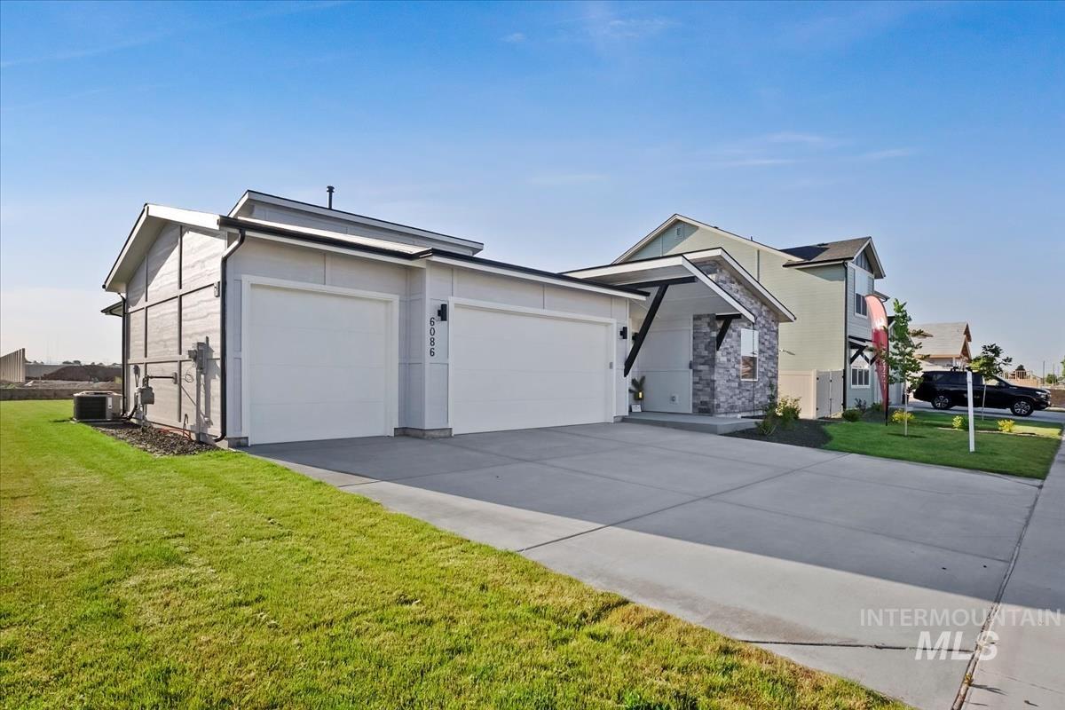 2740 W Gidran Property Photo 1