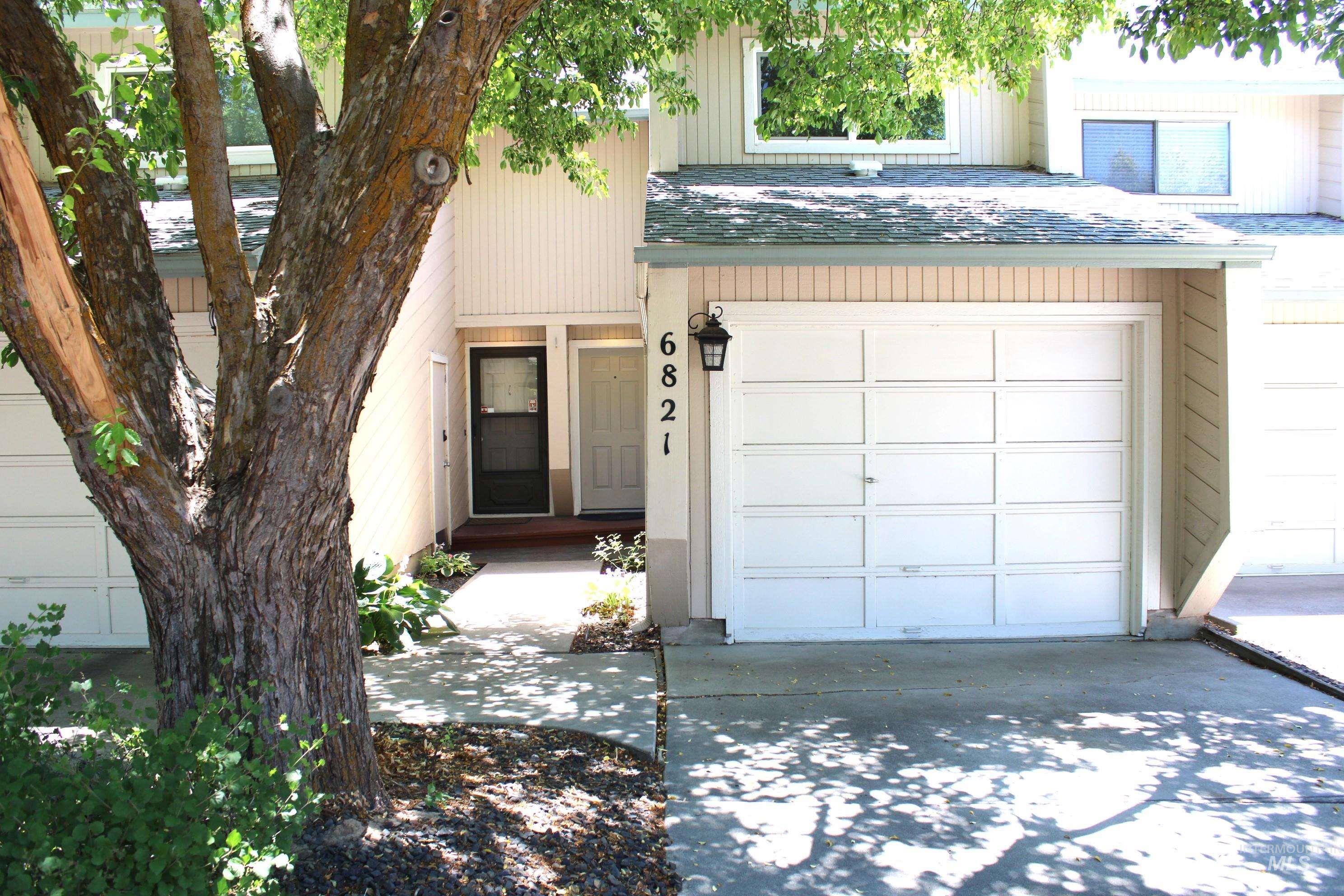 6821 W Irving Lane Property Photo 1