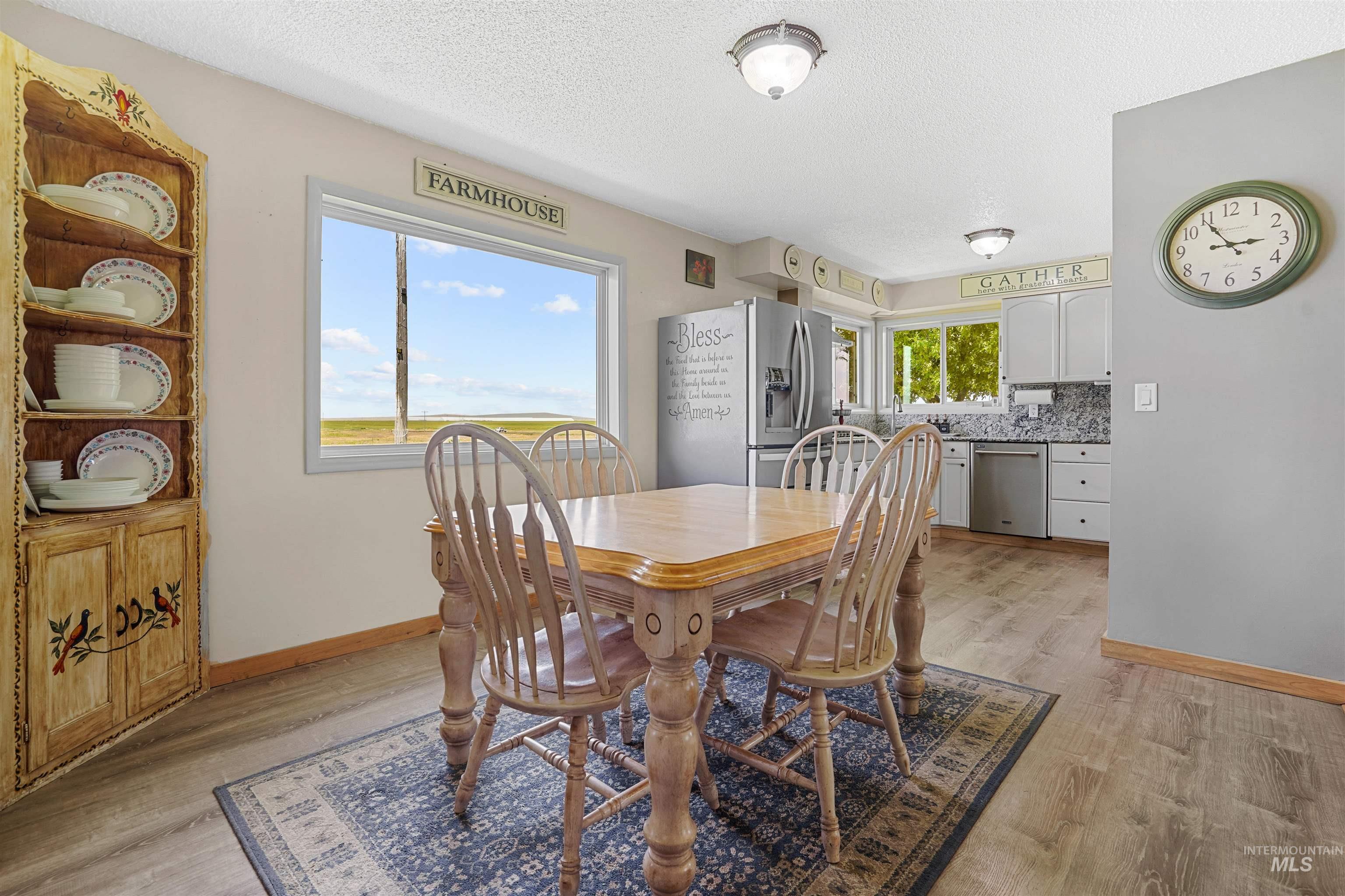 403 S Crestview Property Photo 5