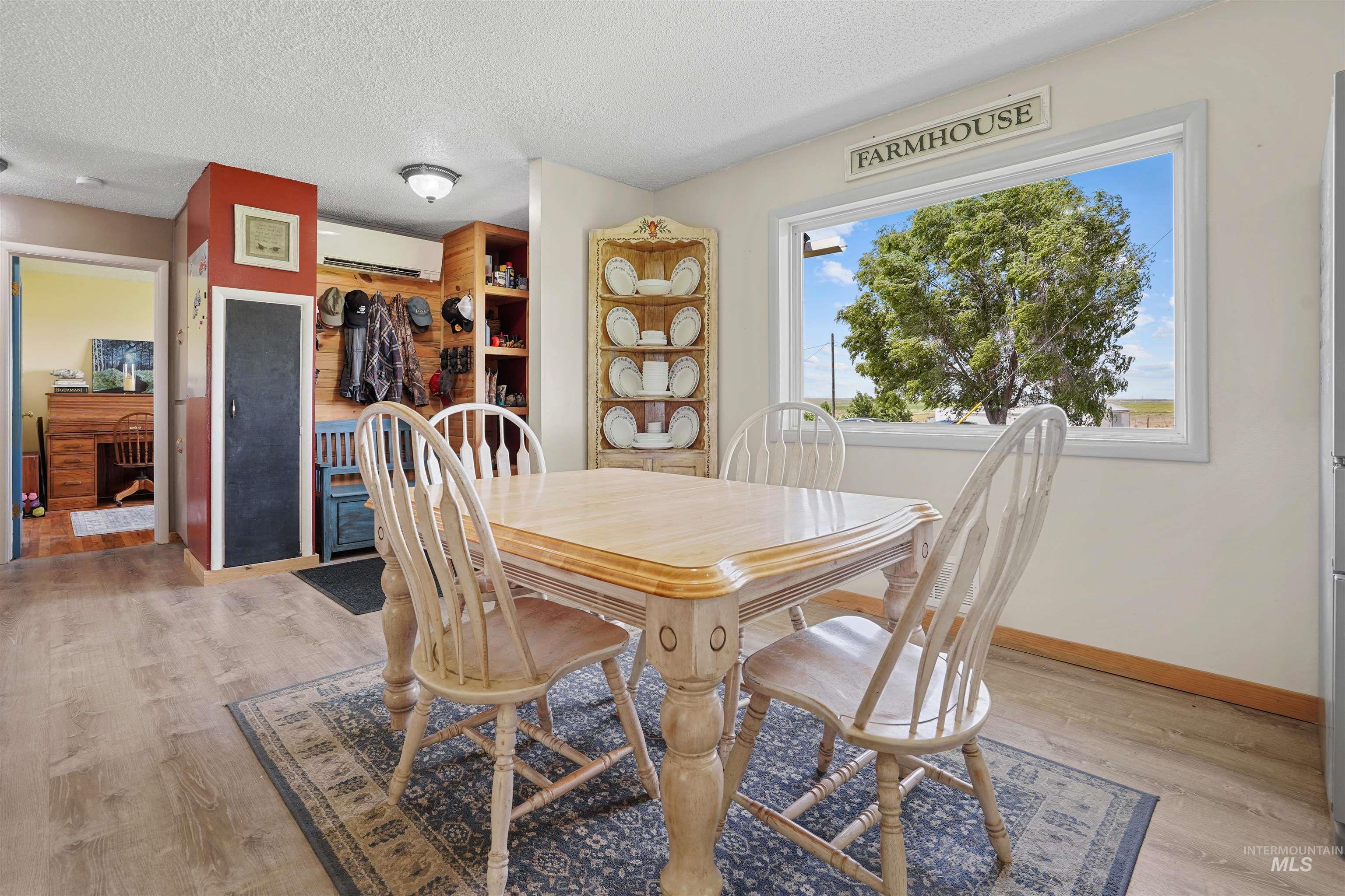 403 S Crestview Property Photo 6