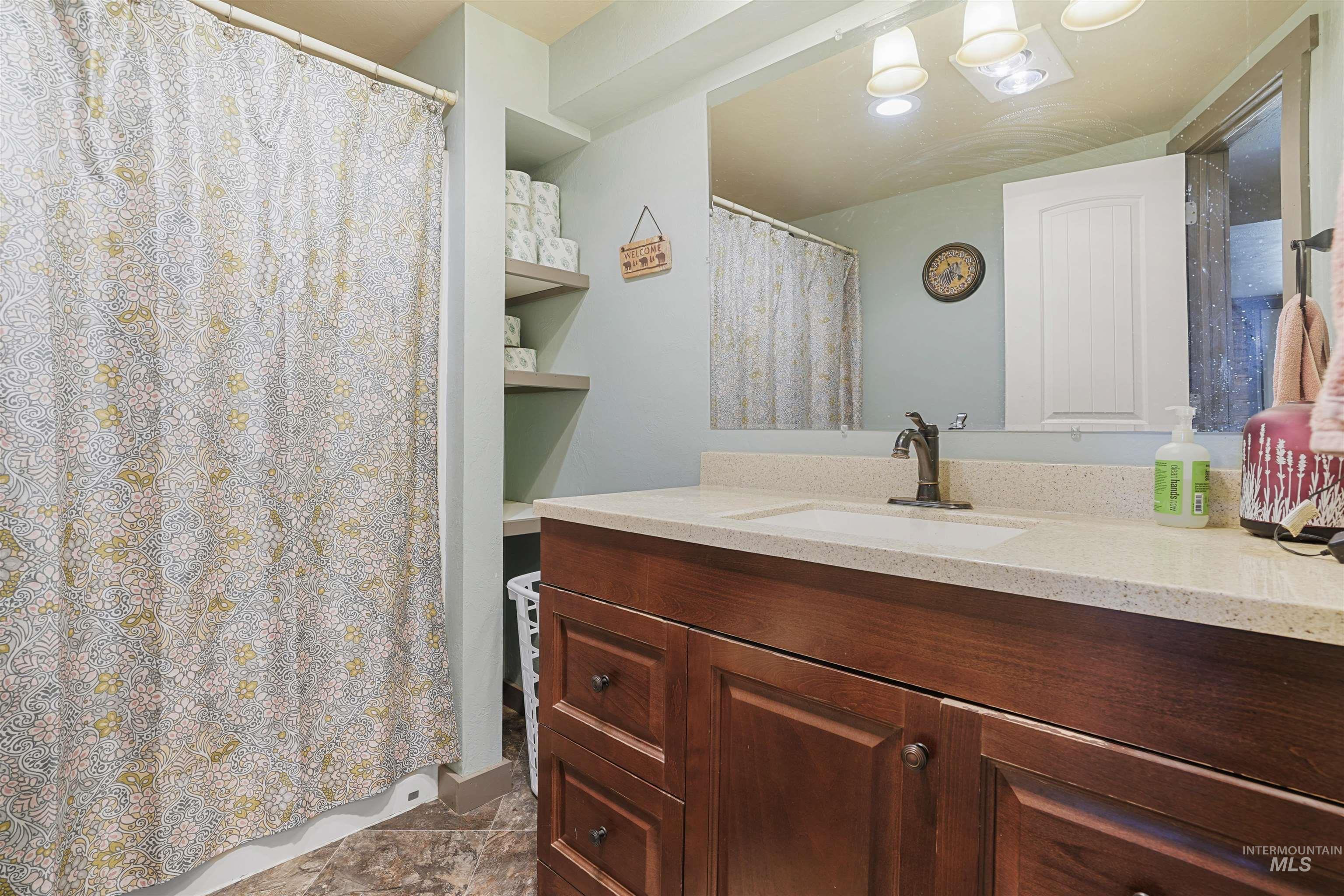 403 S Crestview Property Photo 22