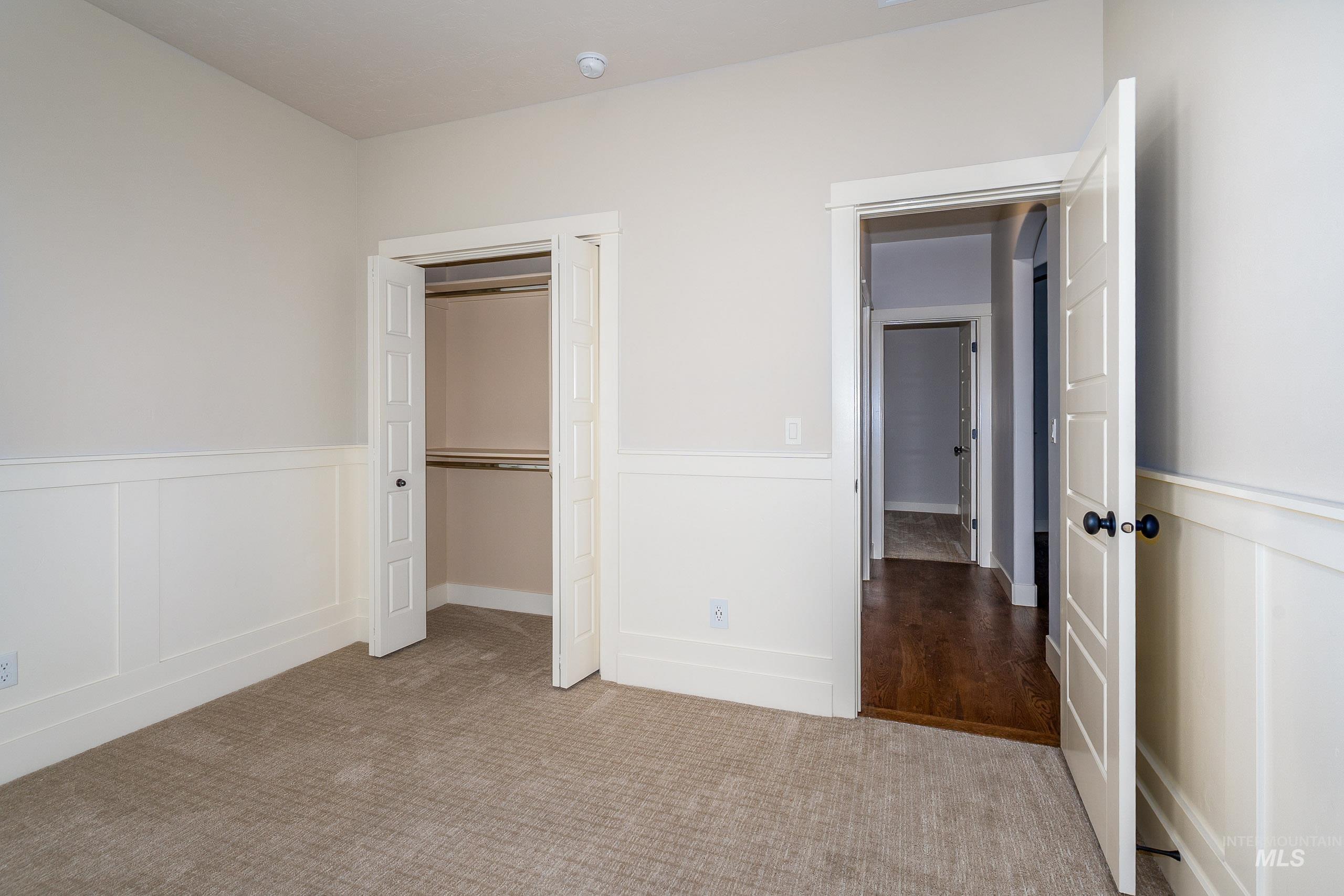 2042 E Deerhill Dr Property Photo 29
