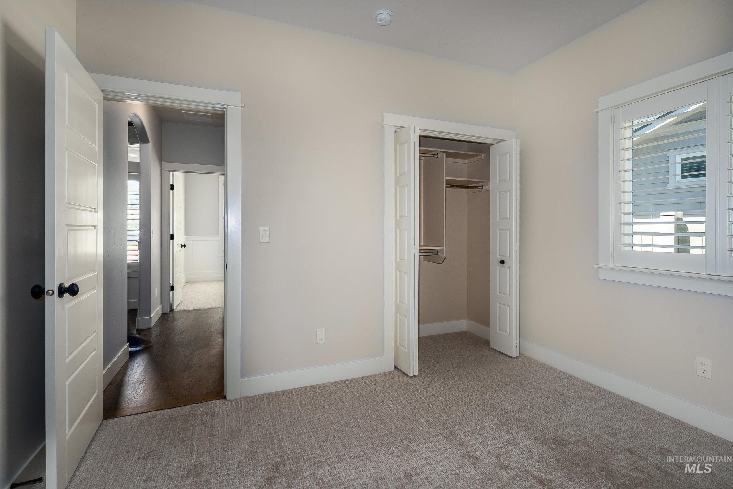 2042 E Deerhill Dr Property Photo 31