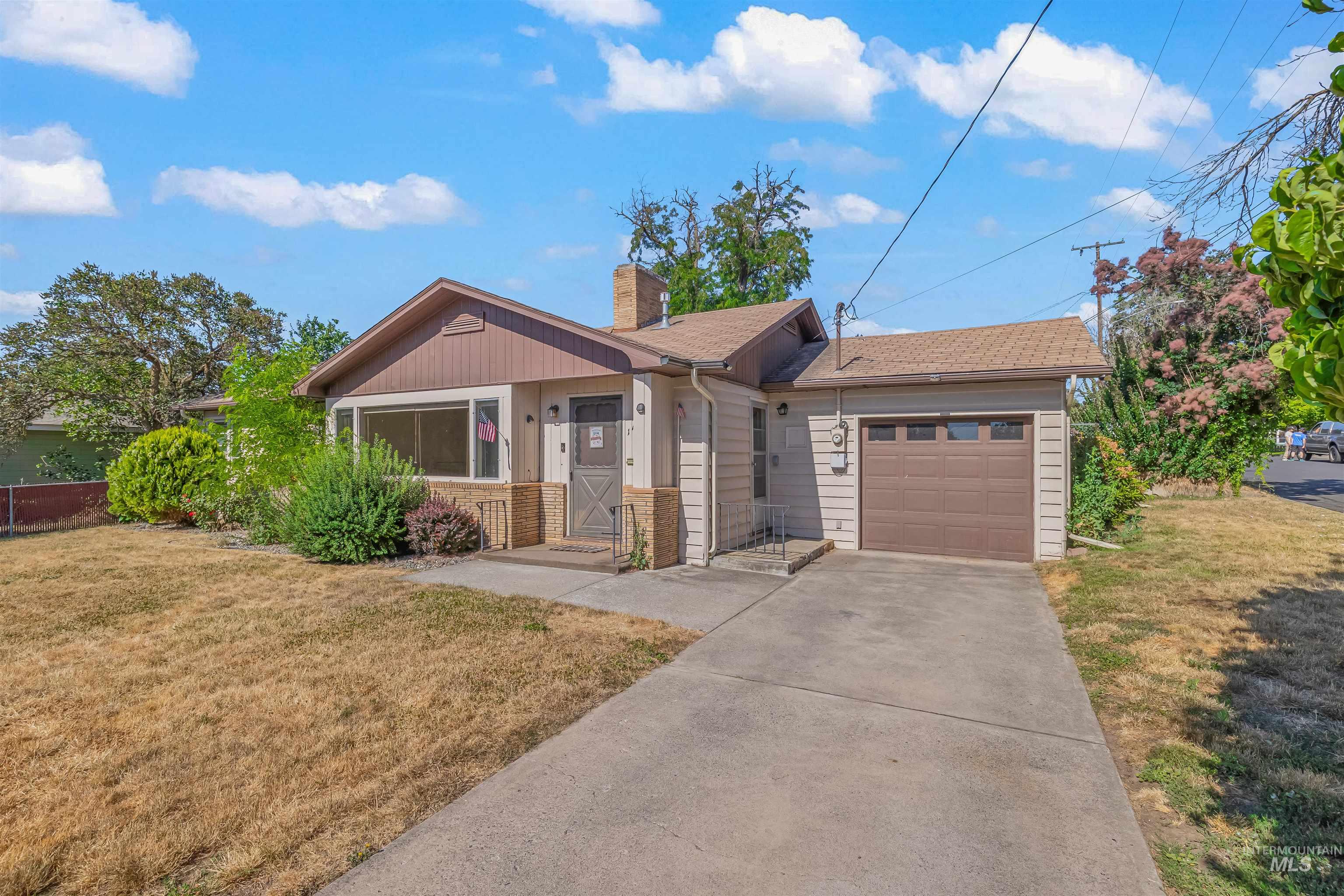 1452 12th Street Property Photo 1
