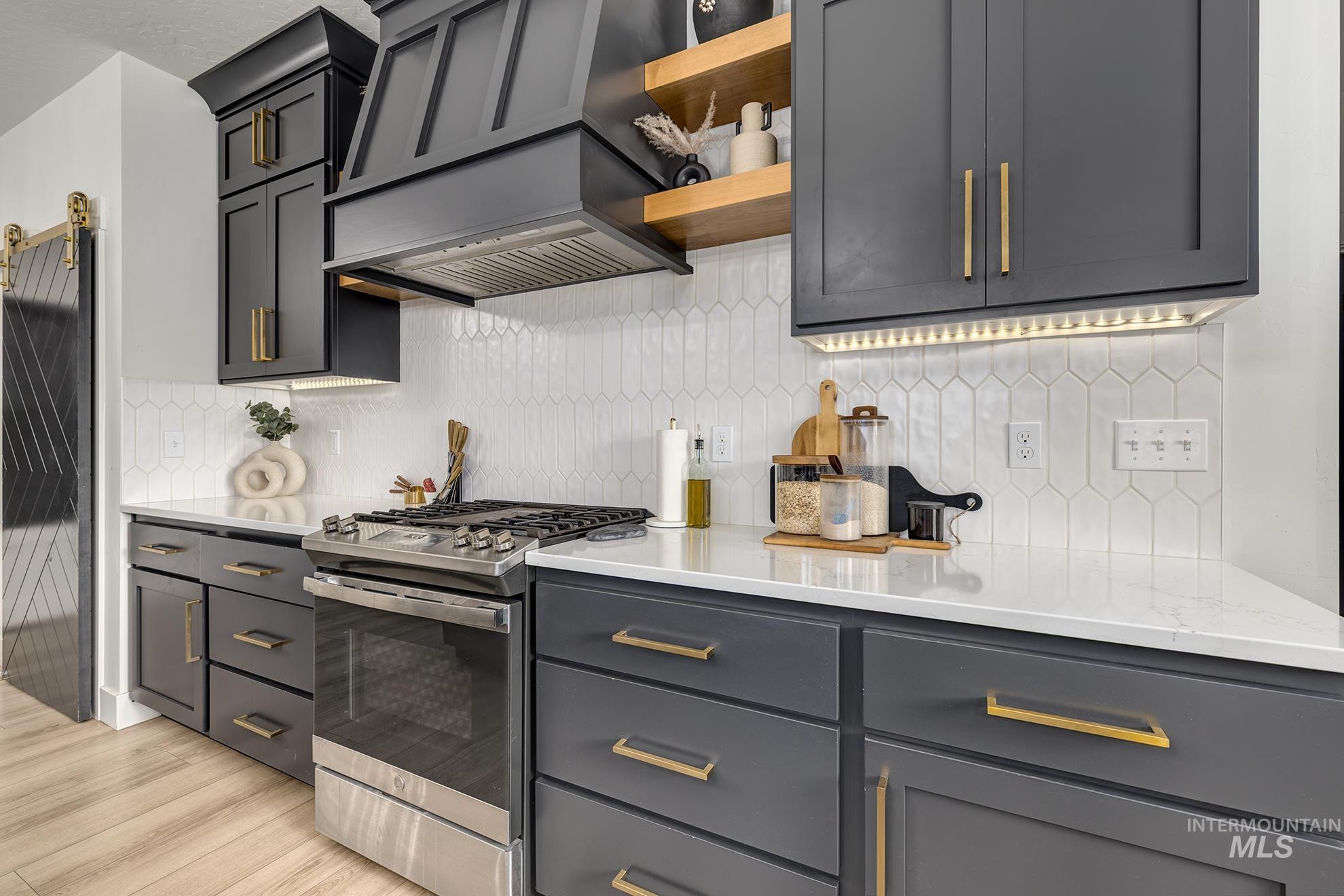 424 Foothill Drive Property Photo 7