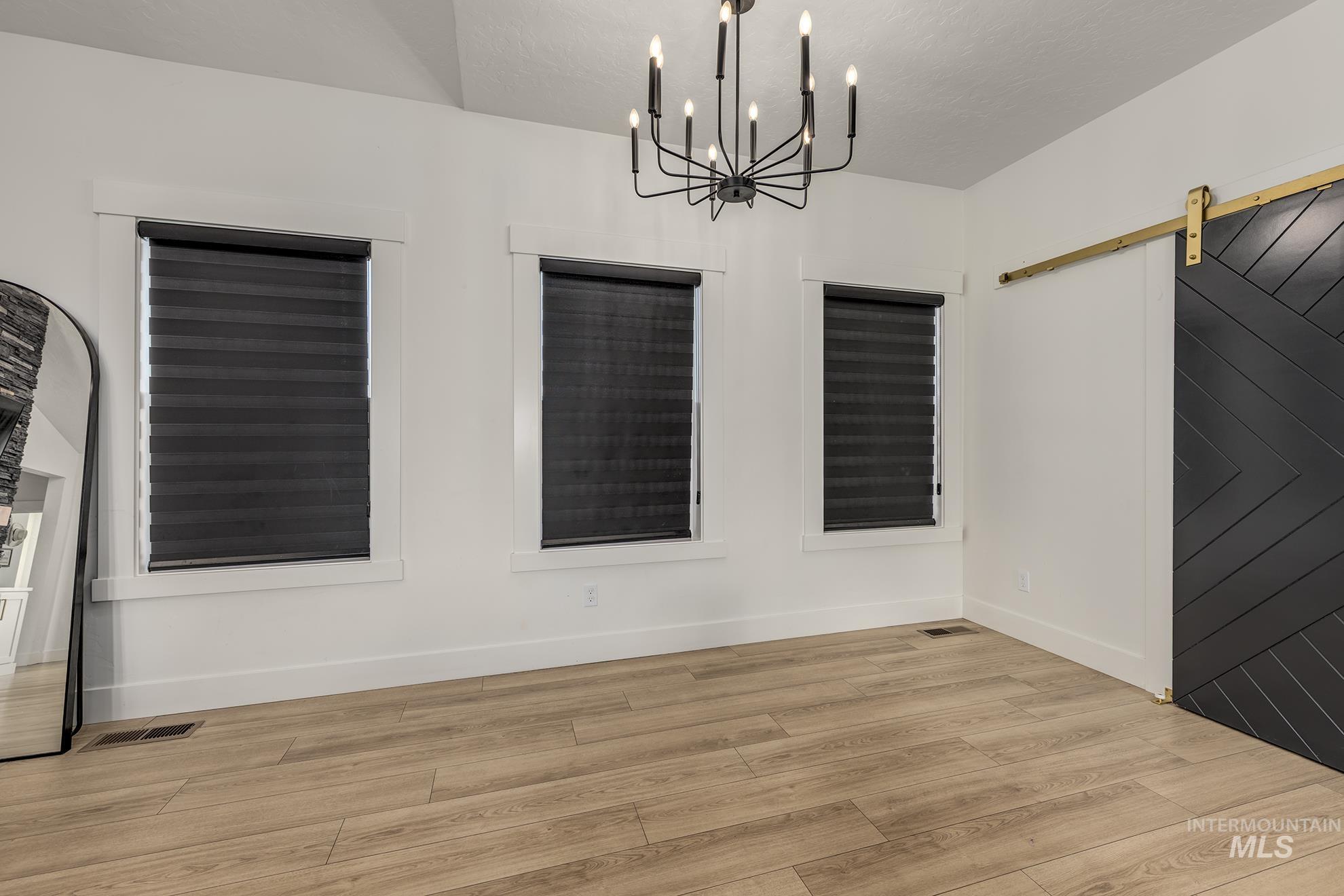 424 Foothill Drive Property Photo 9