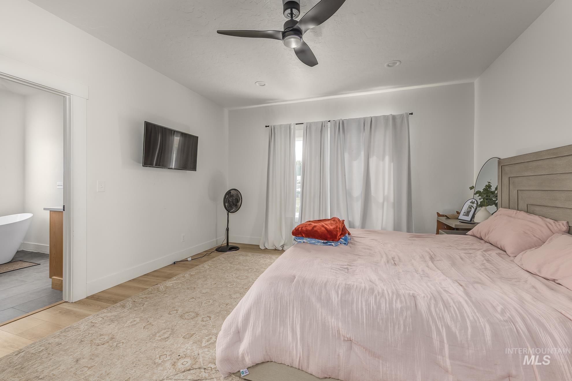 424 Foothill Drive Property Photo 11