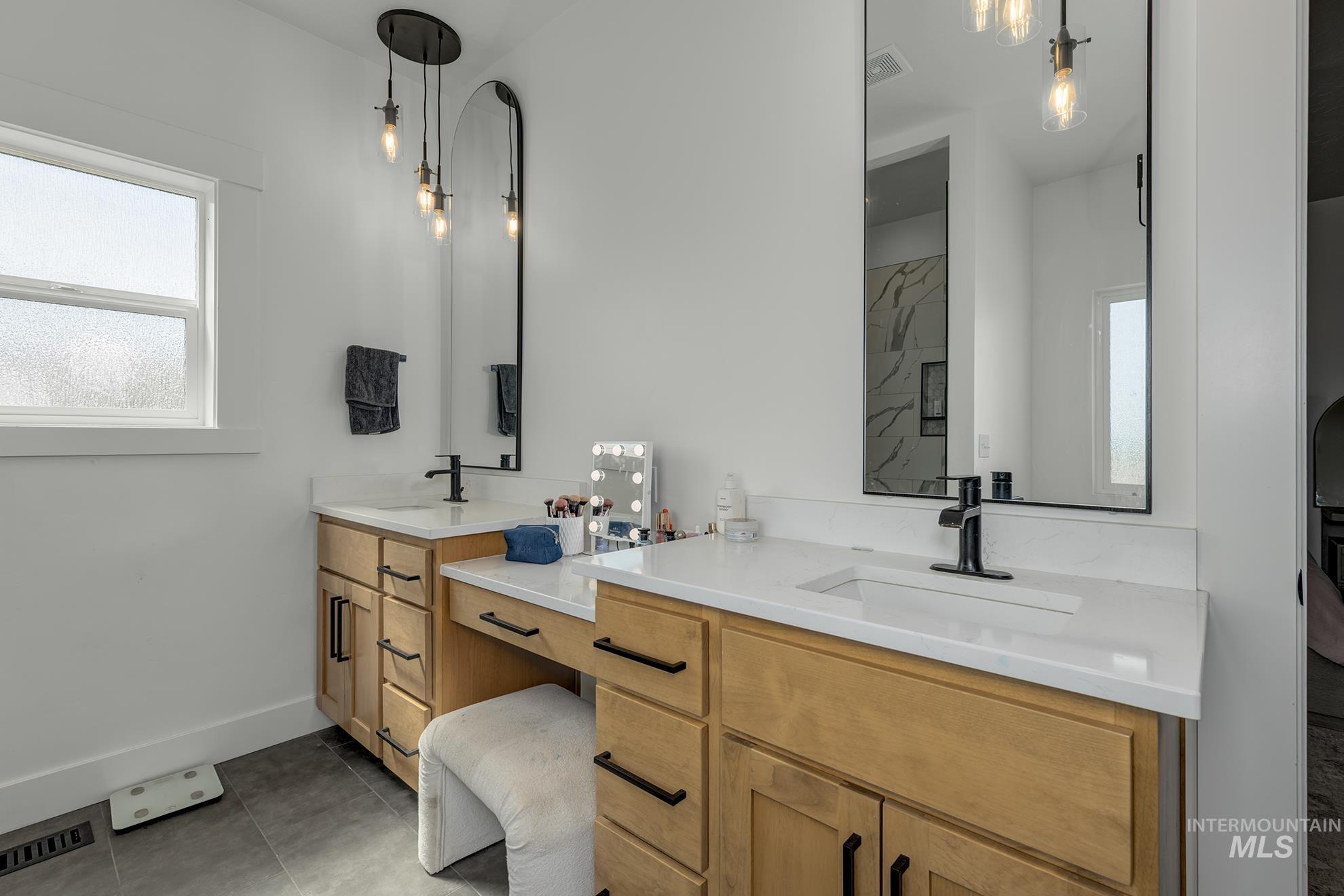 424 Foothill Drive Property Photo 13