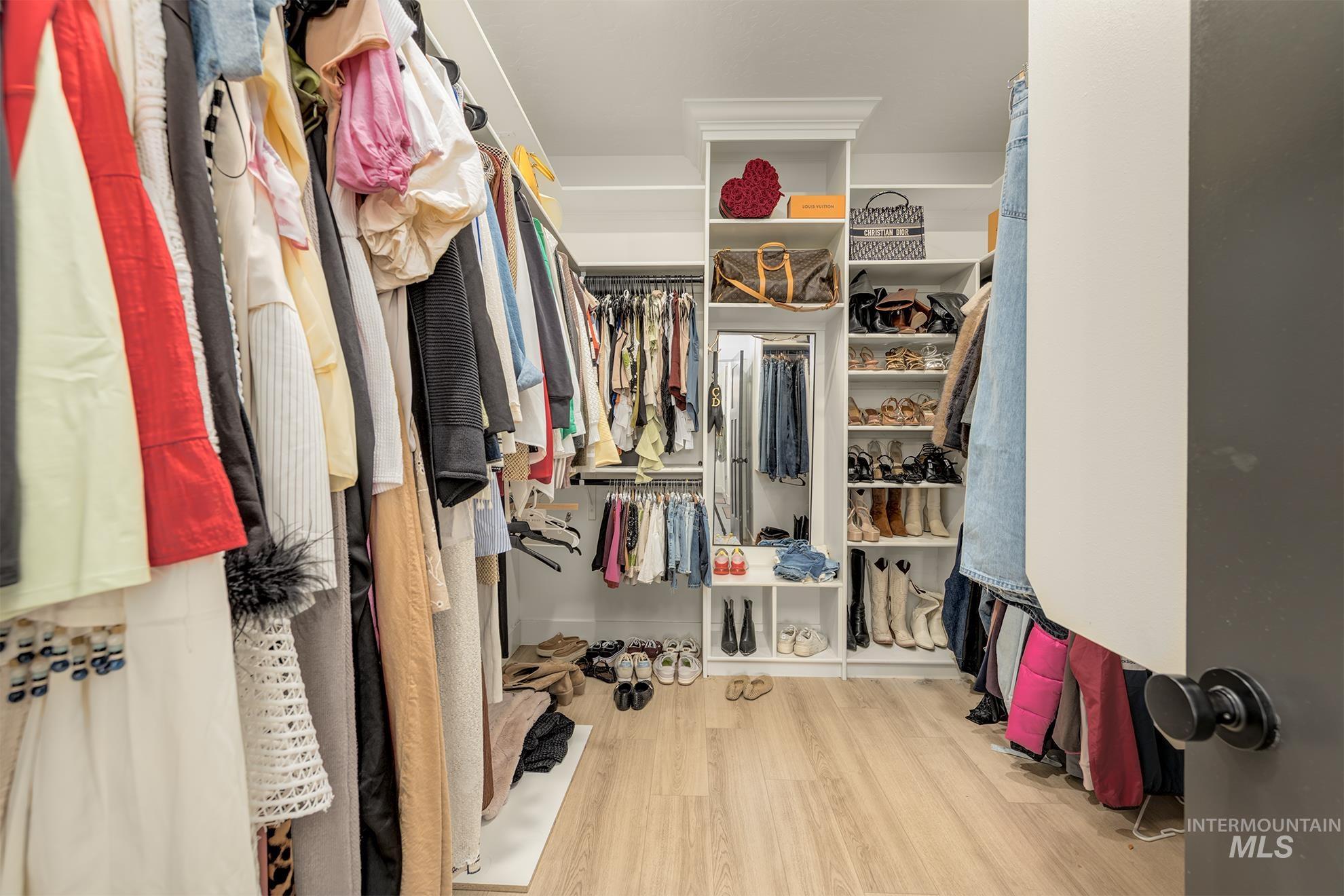 424 Foothill Drive Property Photo 15