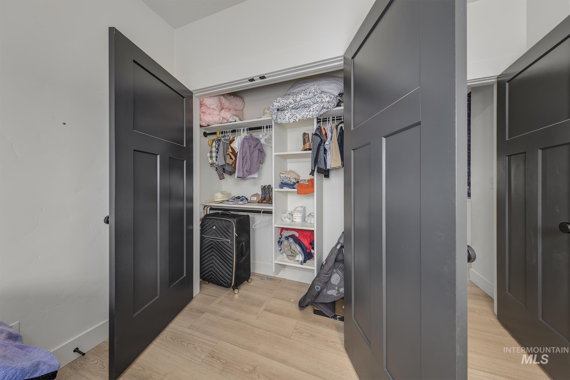 424 Foothill Drive Property Photo 26