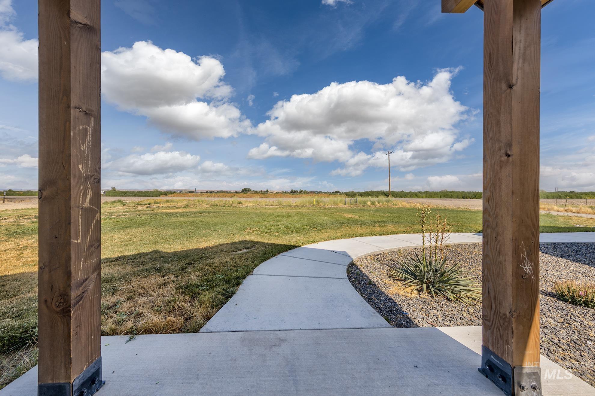 424 Foothill Drive Property Photo 33