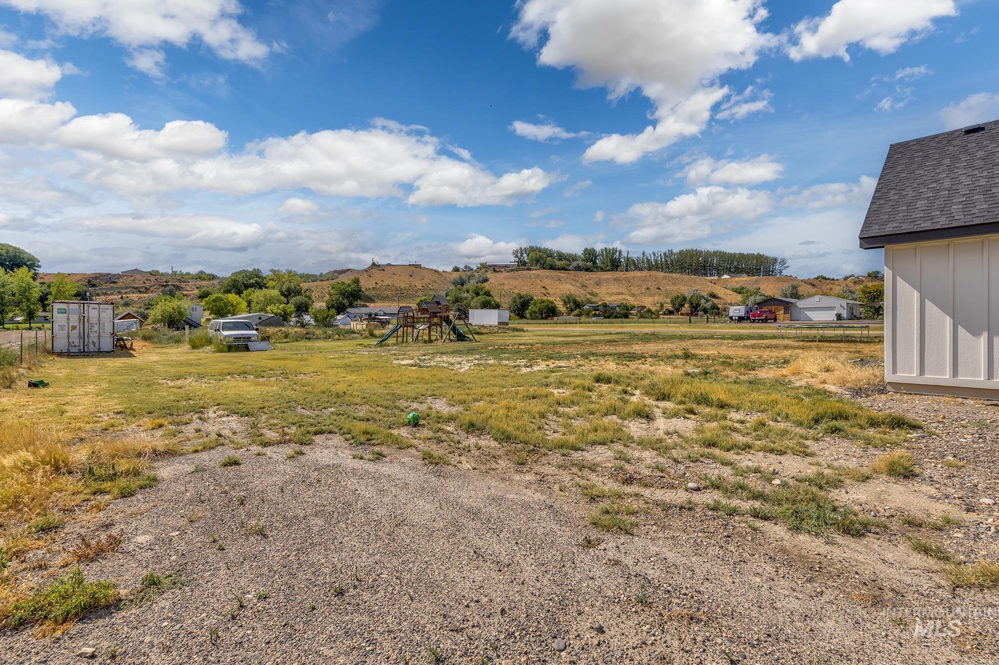 424 Foothill Drive Property Photo 34