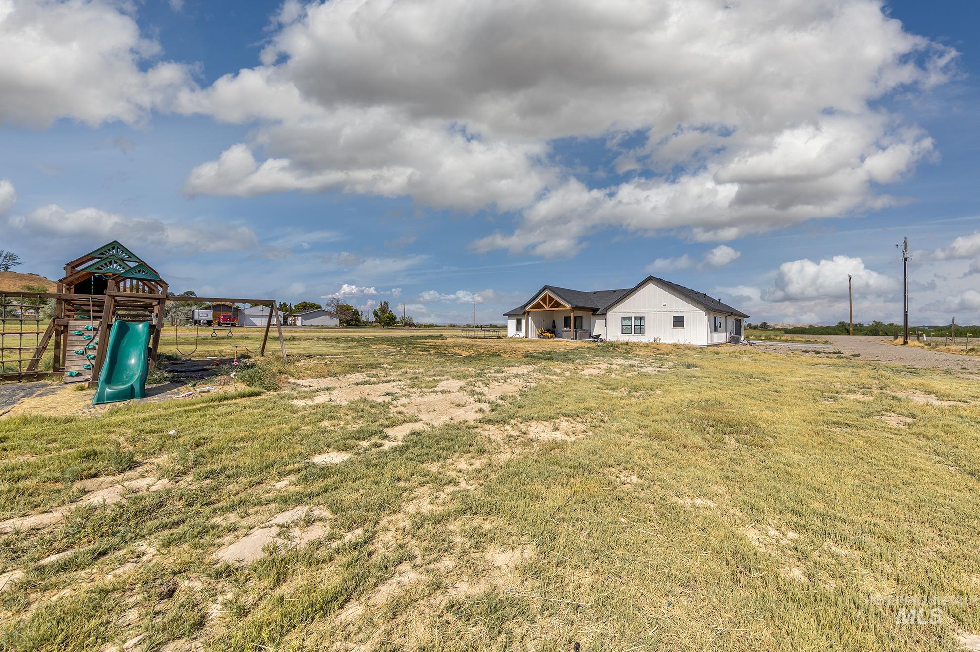 424 Foothill Drive Property Photo 35