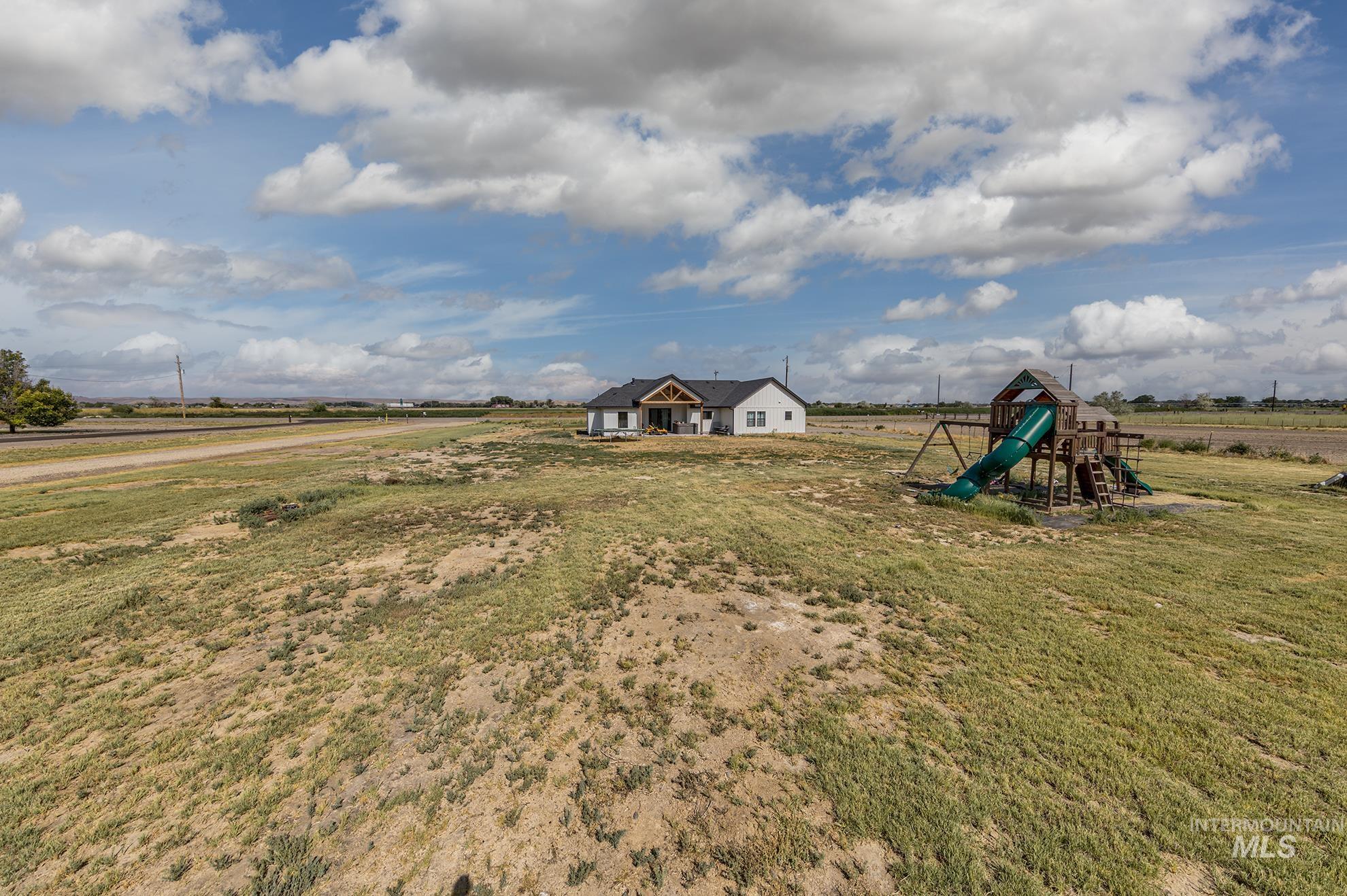 424 Foothill Drive Property Photo 36