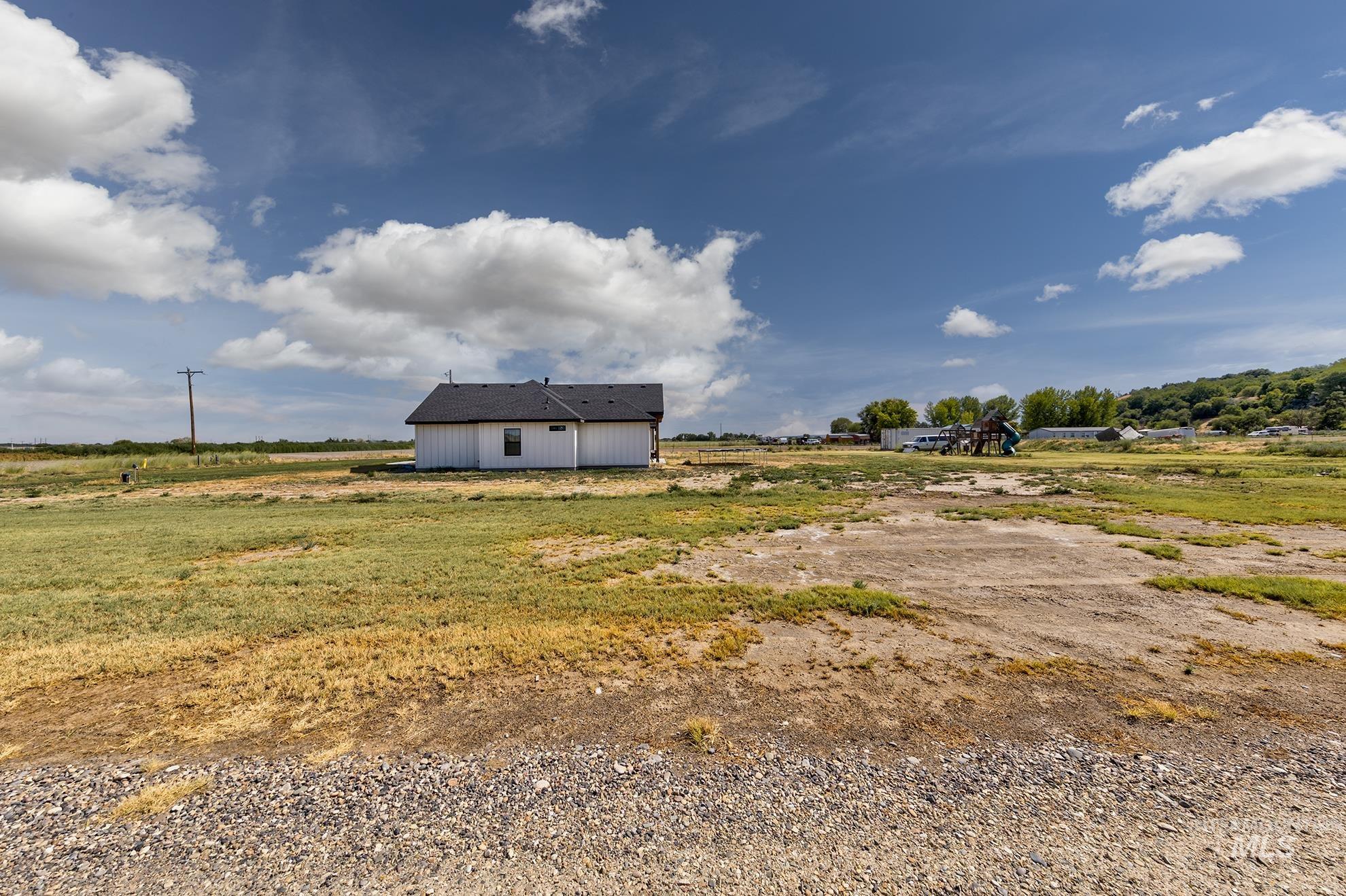 424 Foothill Drive Property Photo 40