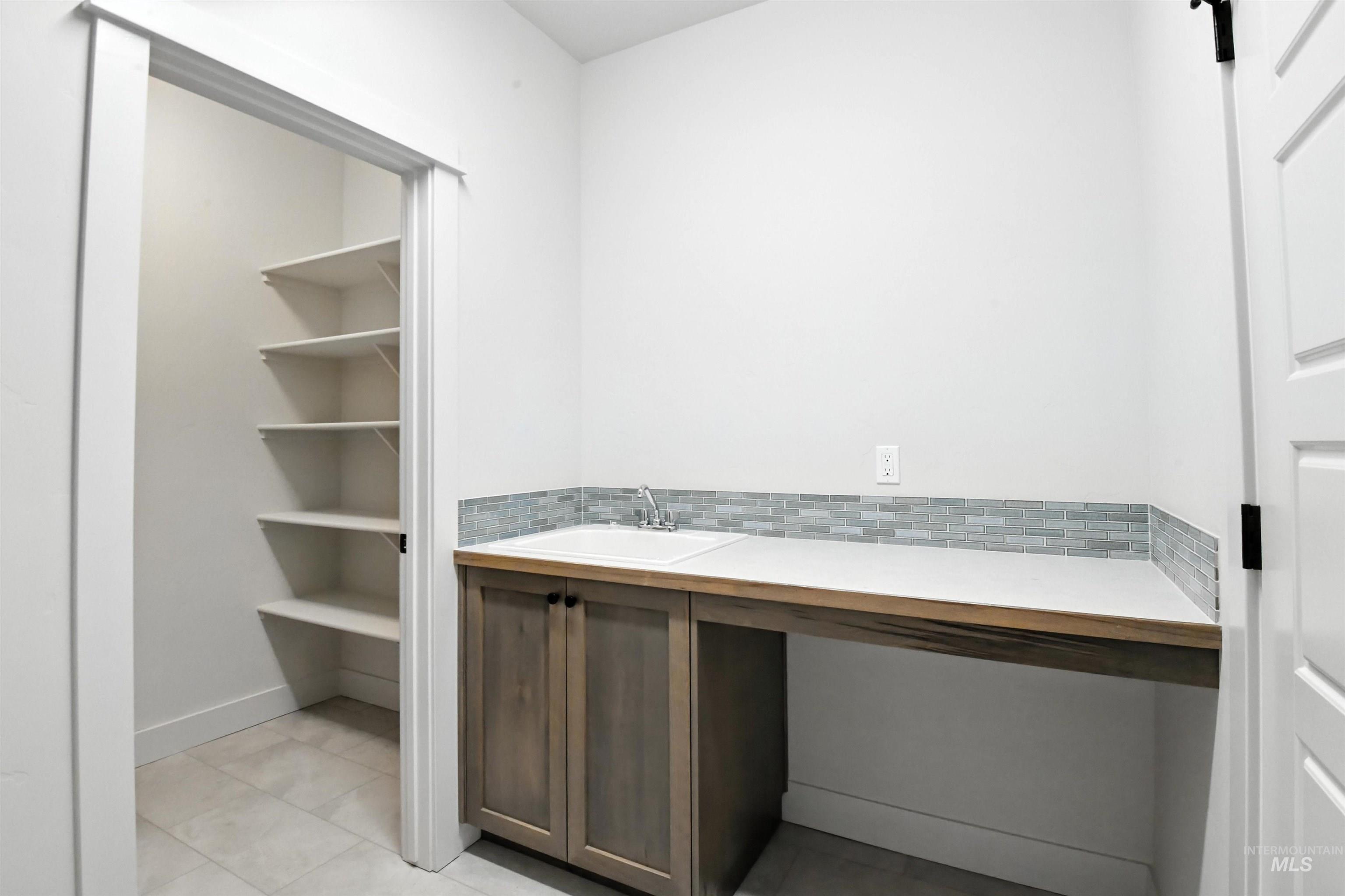 3521 S El Rio Property Photo 32