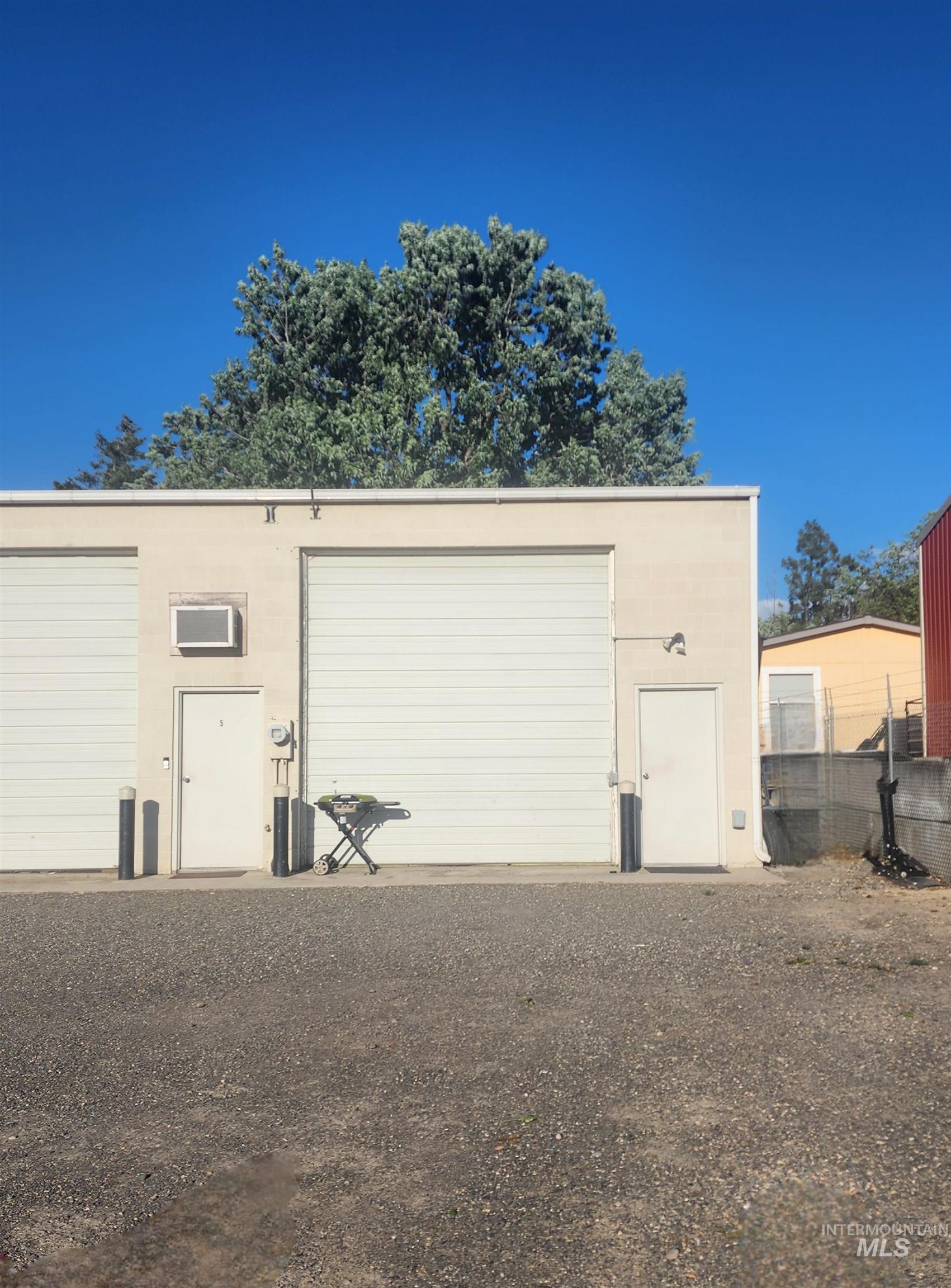 1483 Maple Street Property Photo 1