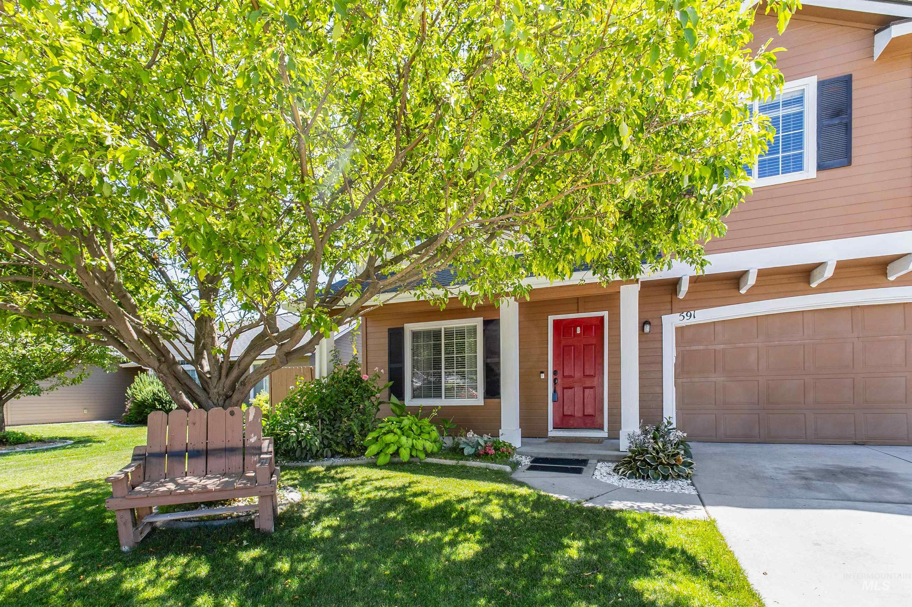 591 E Anton St Property Photo 2