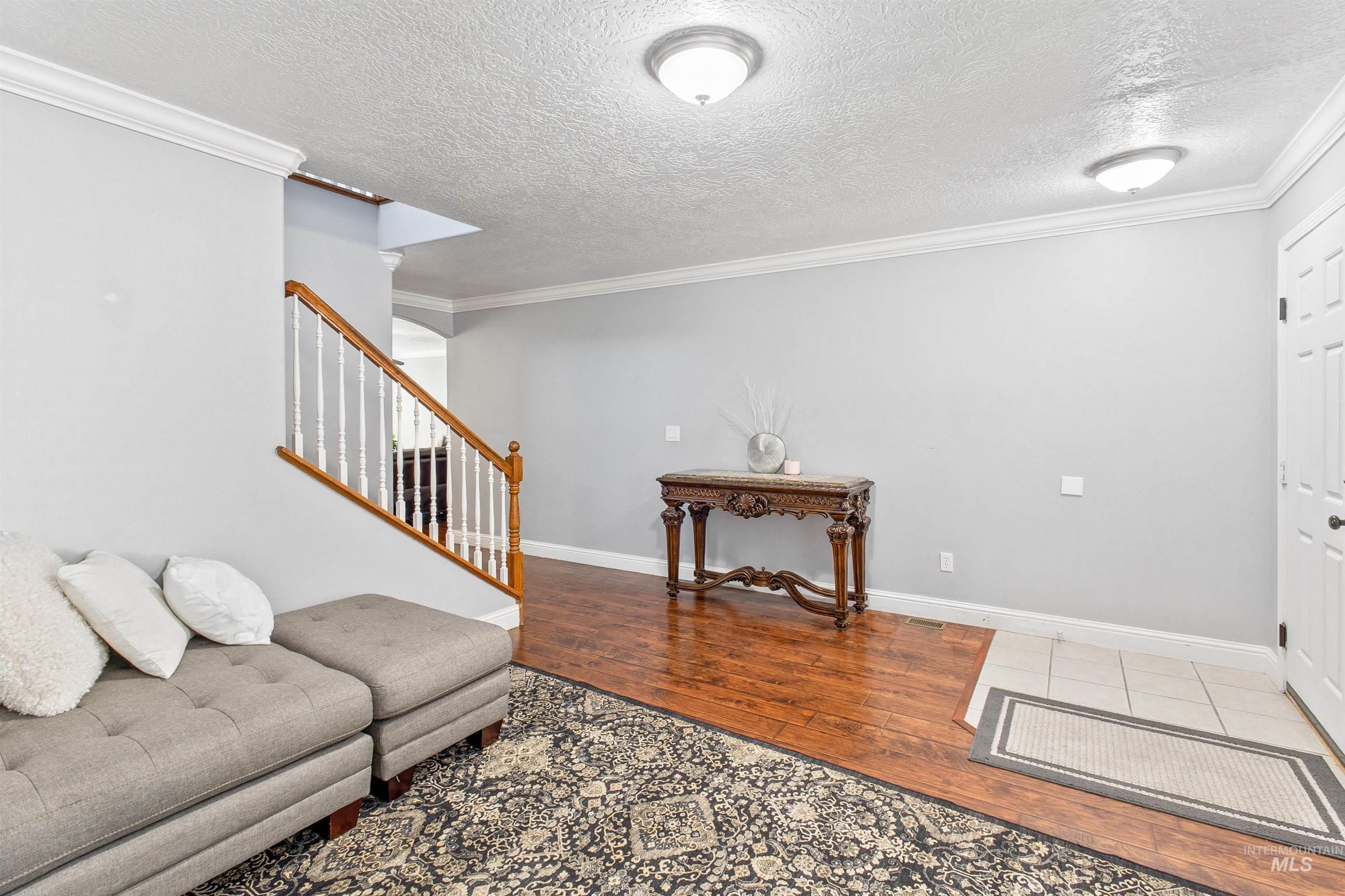 591 E Anton St Property Photo 6