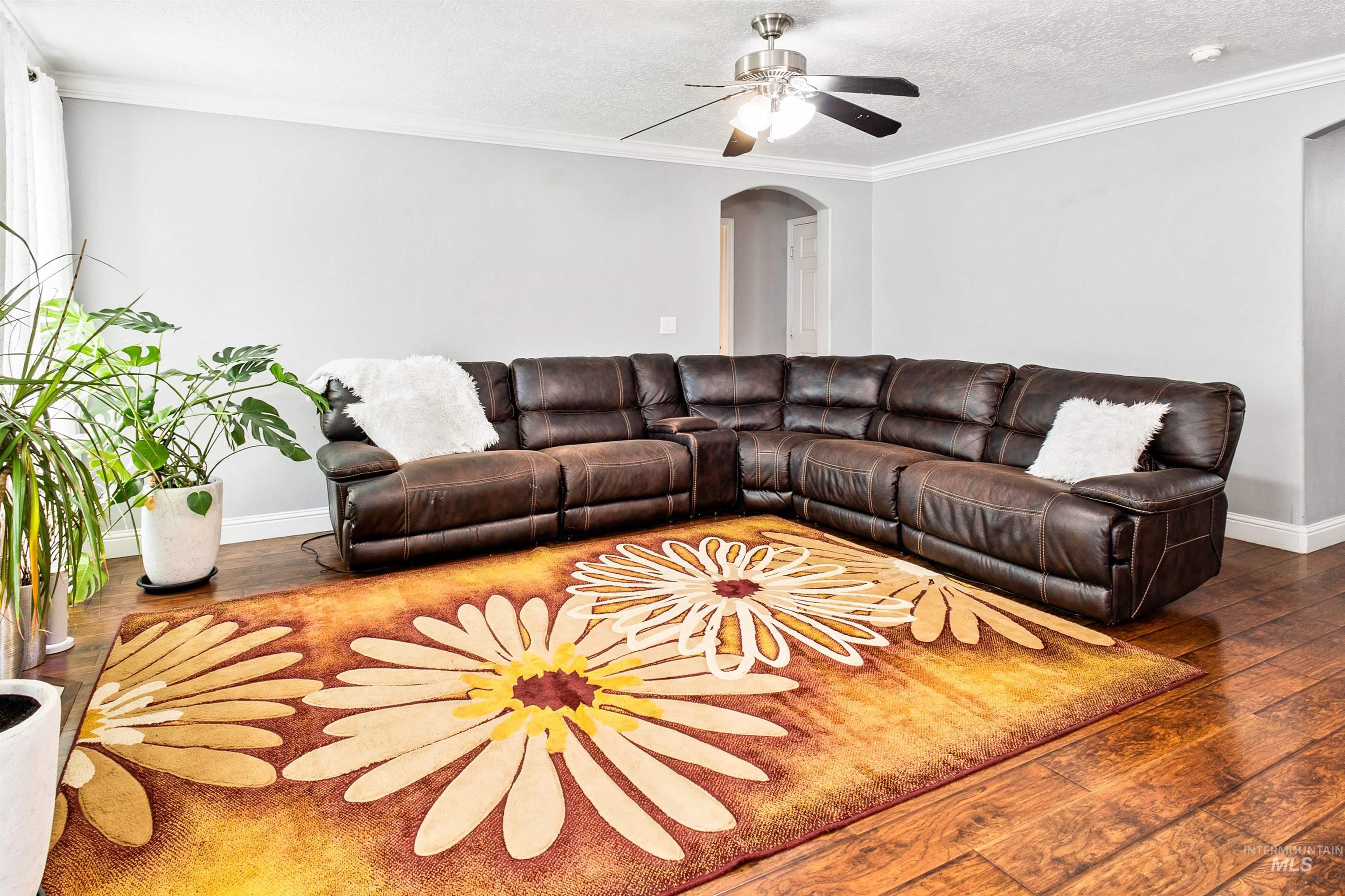 591 E Anton St Property Photo 11