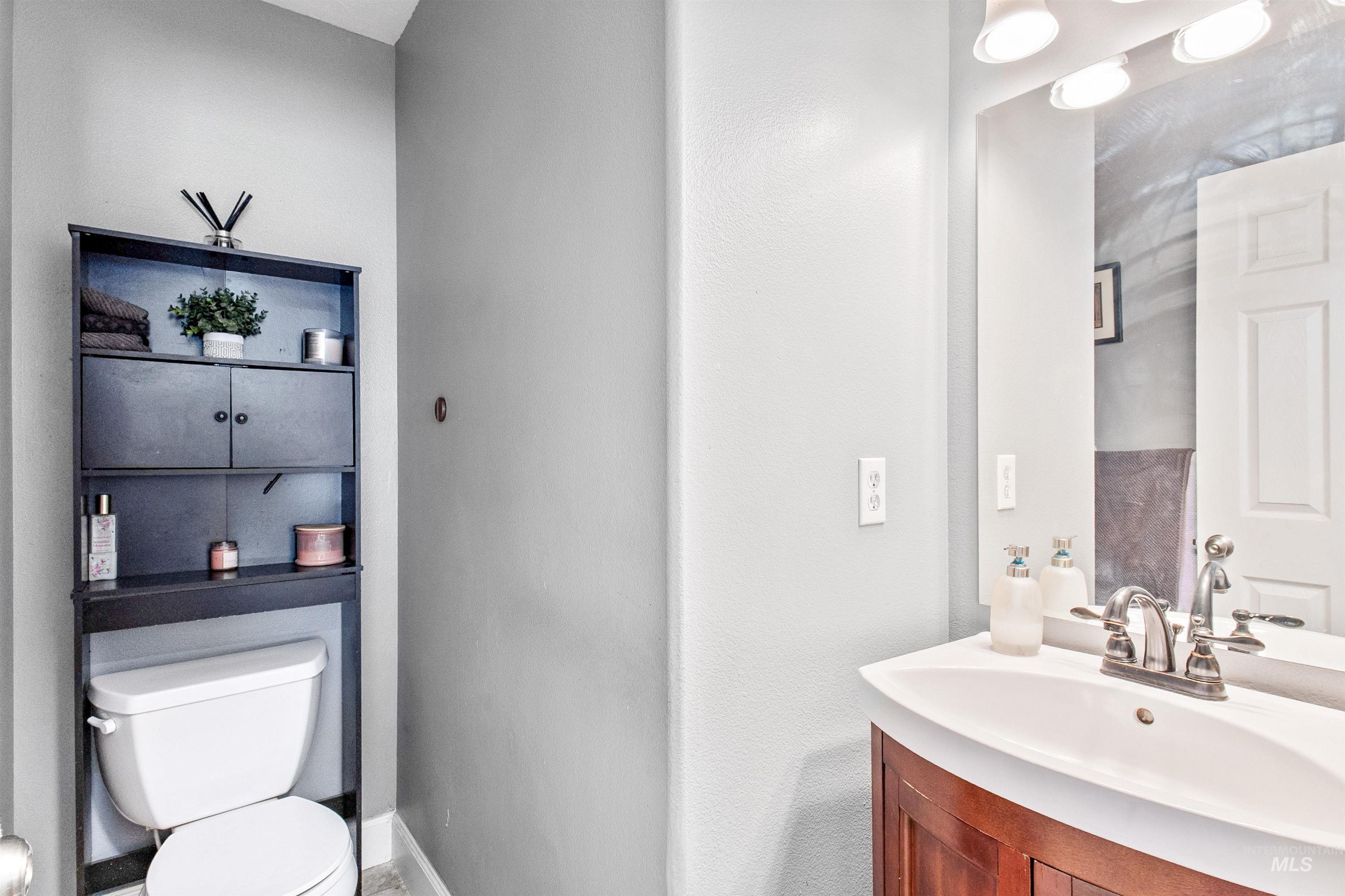 591 E Anton St Property Photo 14