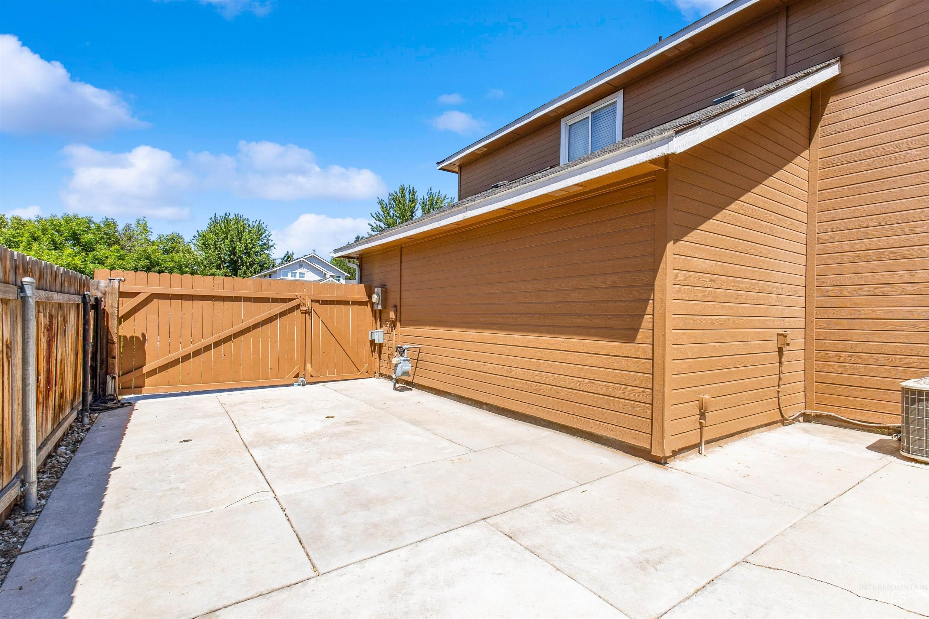 591 E Anton St Property Photo 32