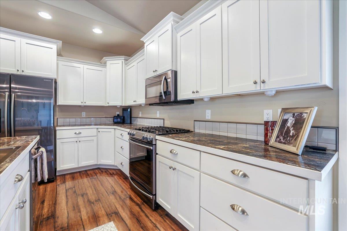 1434 Riverbend Pl Property Photo 14