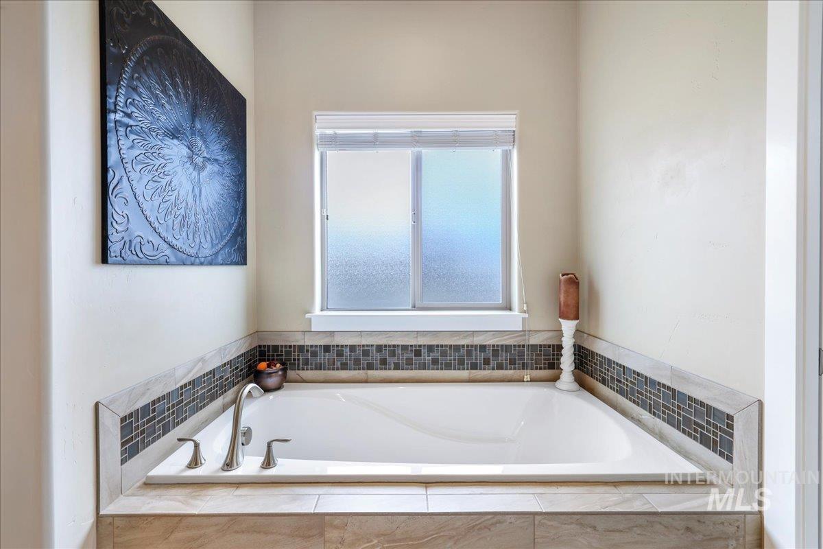 1434 Riverbend Pl Property Photo 21