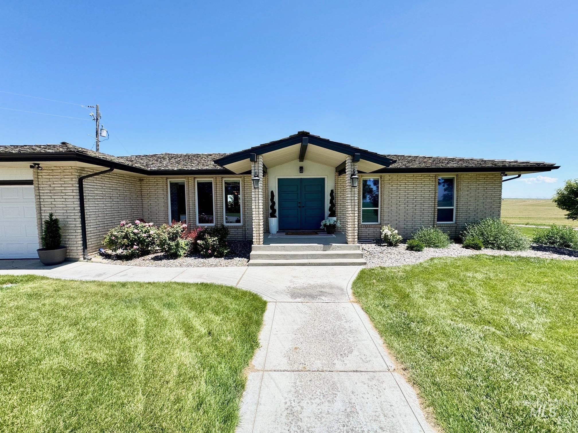 1456 N 400 E Property Photo 2