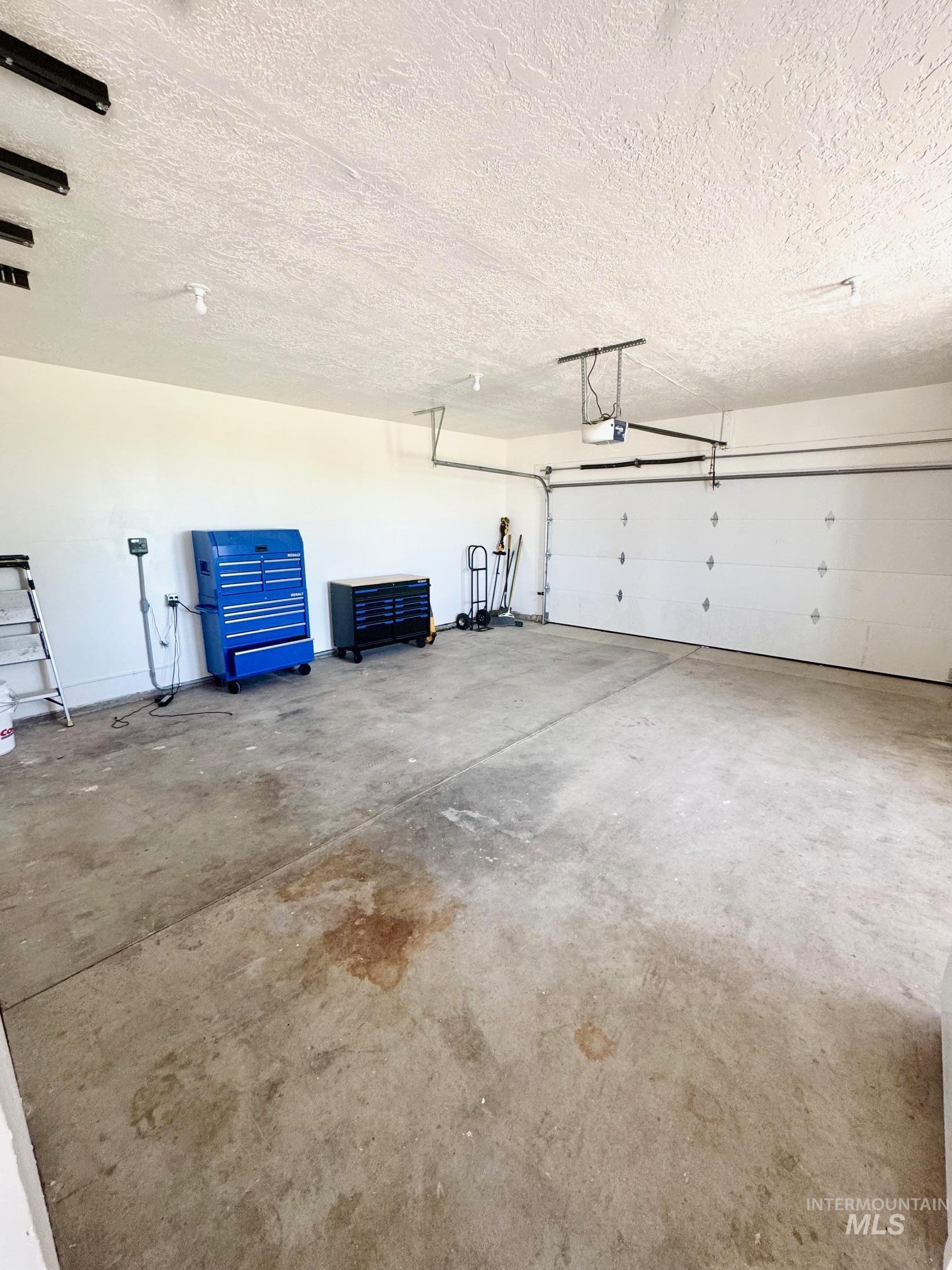 1456 N 400 E Property Photo 34