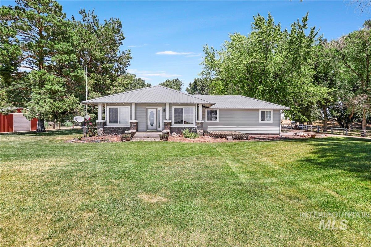 242 W 450 N Property Photo 1