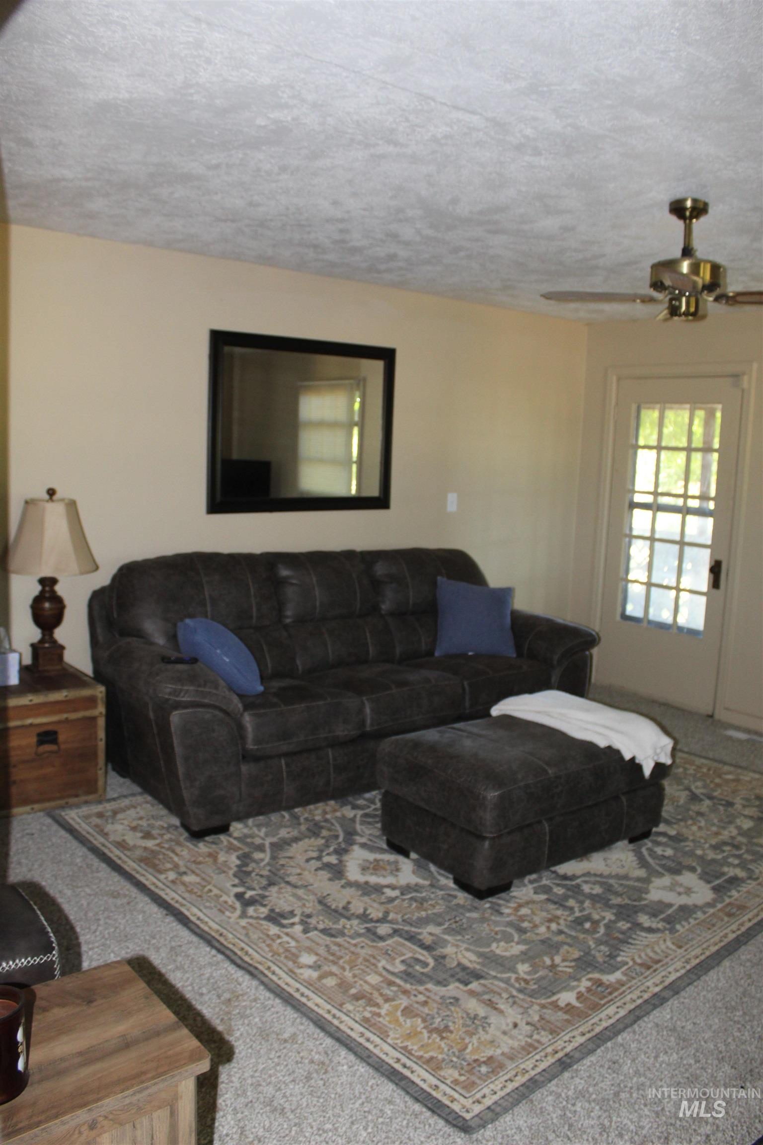 599 Cove Rd Property Photo 3