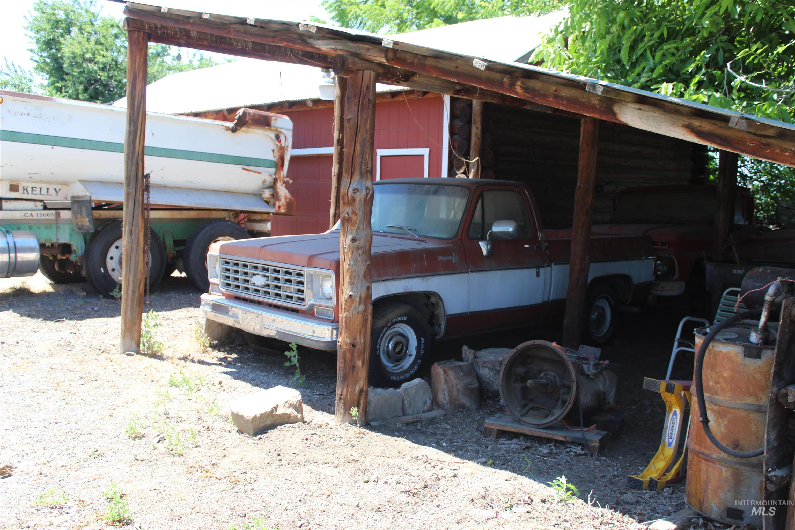 599 Cove Rd Property Photo 17