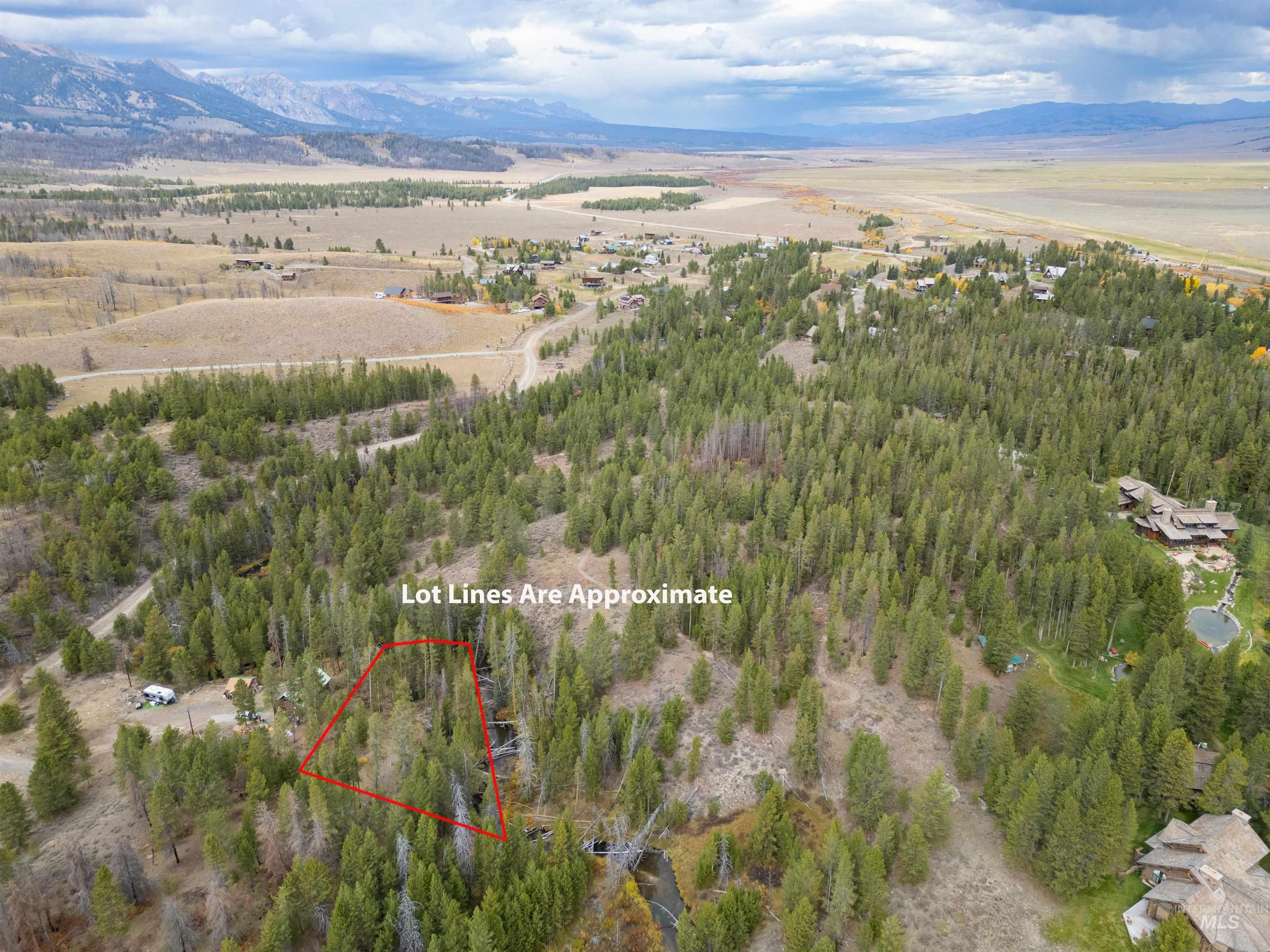 773 Smiley Creek Rd Property Photo 14