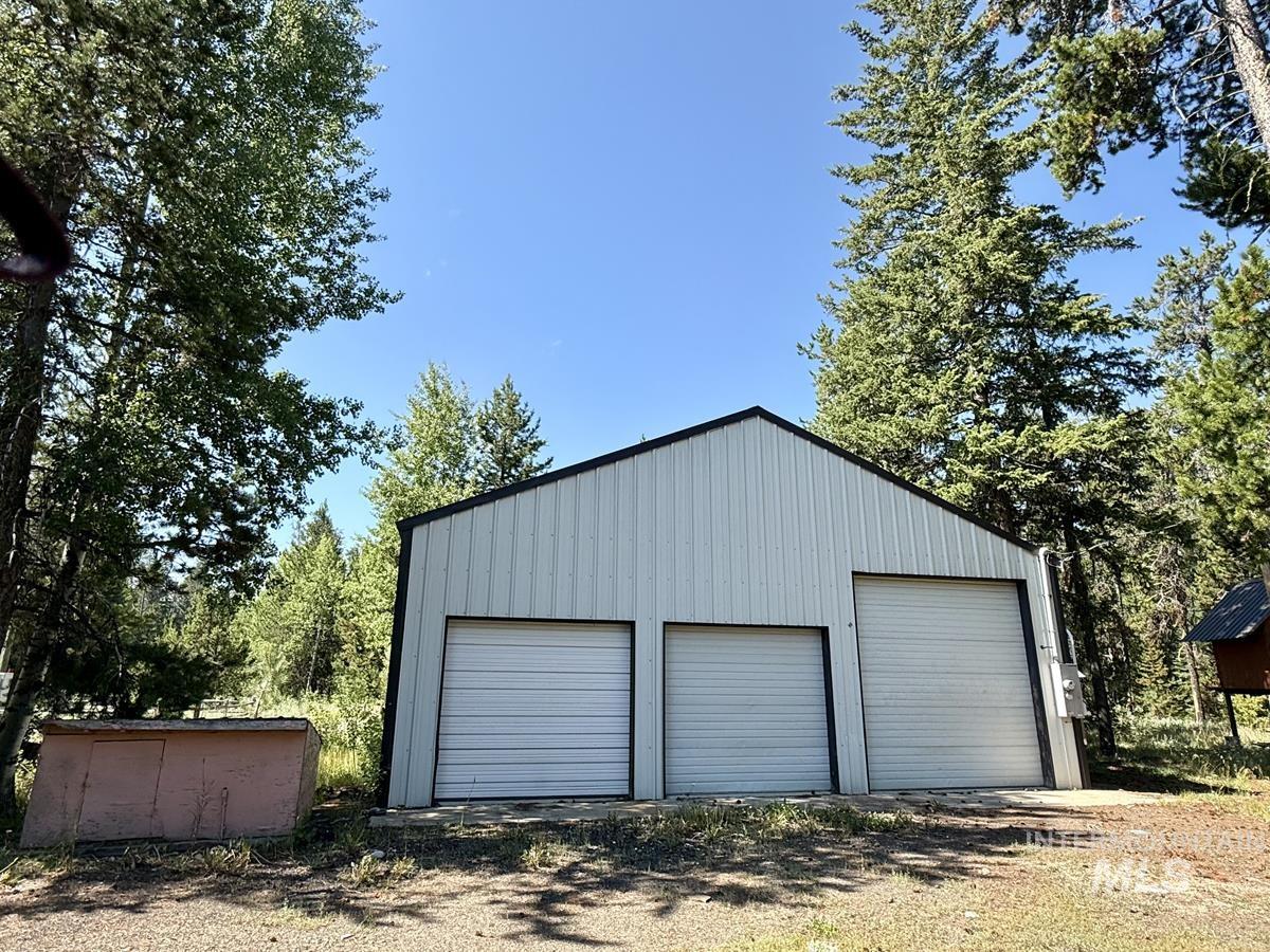 12989 Patty Drive Property Photo 8